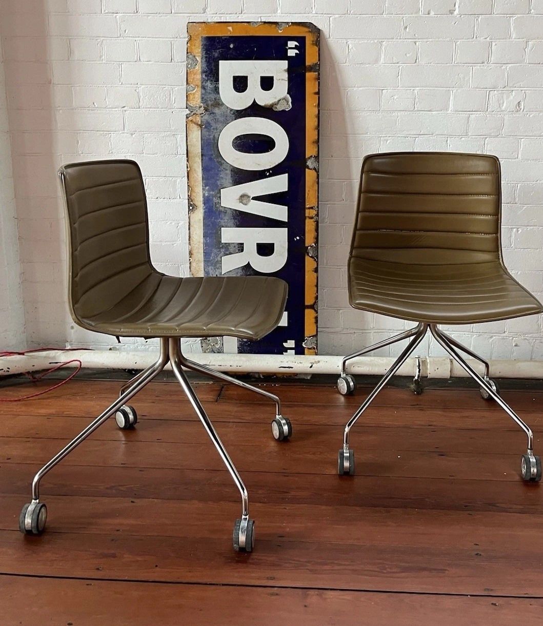 photo furniture Arper Catifa 46 Studio / Office Chair Camel Leather