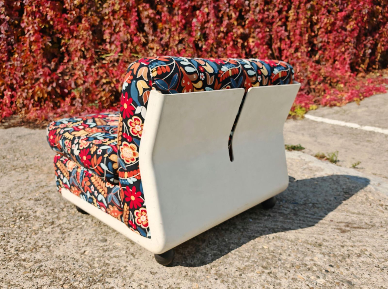 photo furniture Mid Century Modern Amanta Lounge Chair By Mario Bellini For B&B, Italy 1960s
