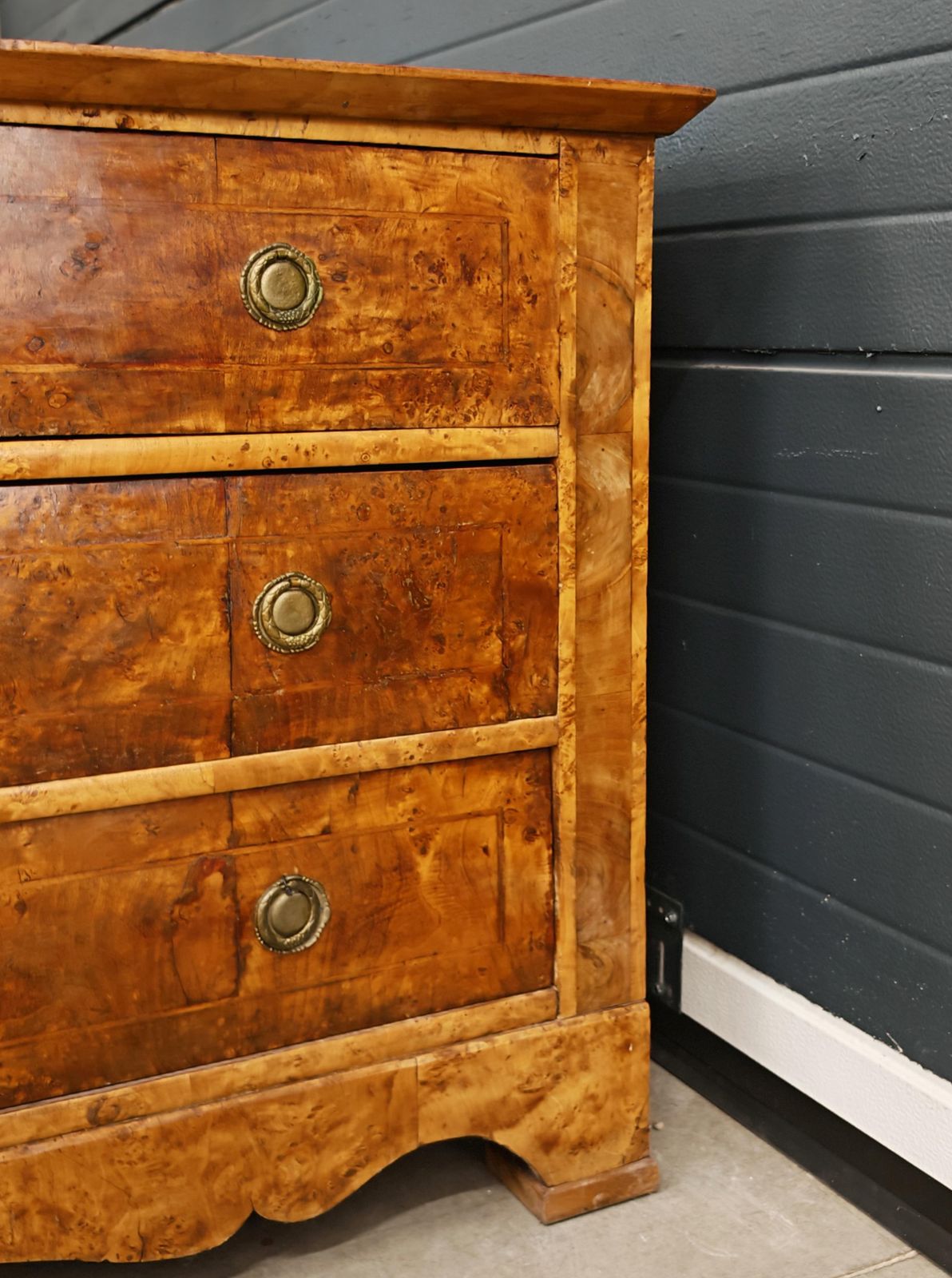 photo for sale Antique Biedermeier Chest Of Drawers In Populus Nigra, Austria 1820s
