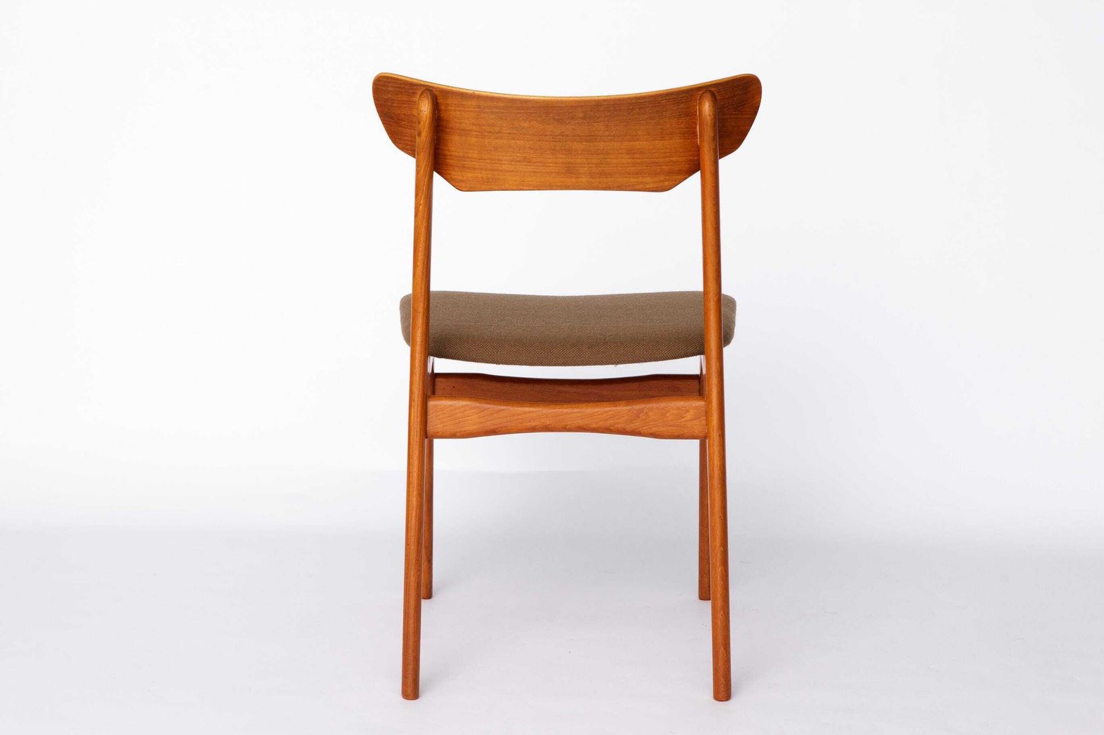Set Of 8 Schiønning & Elgaard Chairs – 1960s Danish Design For Hs Møbler, Teak Dining Chairs, Green Upholstery, Restored photo vintage