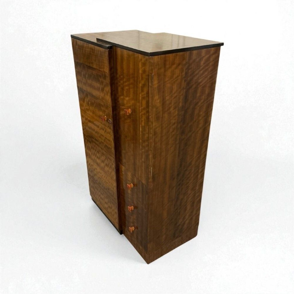 1550.0 Art Deco Wardrobe photo