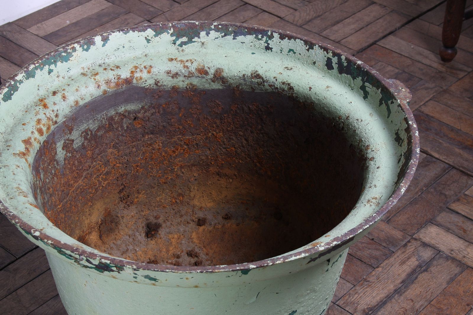 photo vinterior Large Copper Green Painted Cast Iron Cauldron Garden Planter Pot