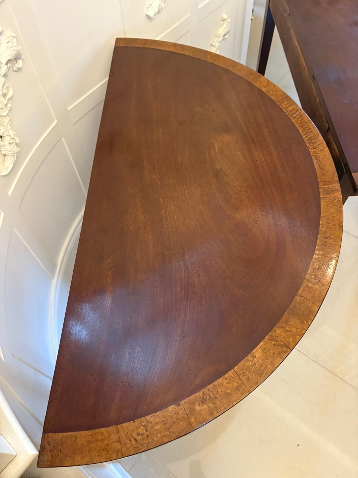 photo vinterior Large Pair Of Antique Quality Figured Mahogany Demi Lune Side Tables