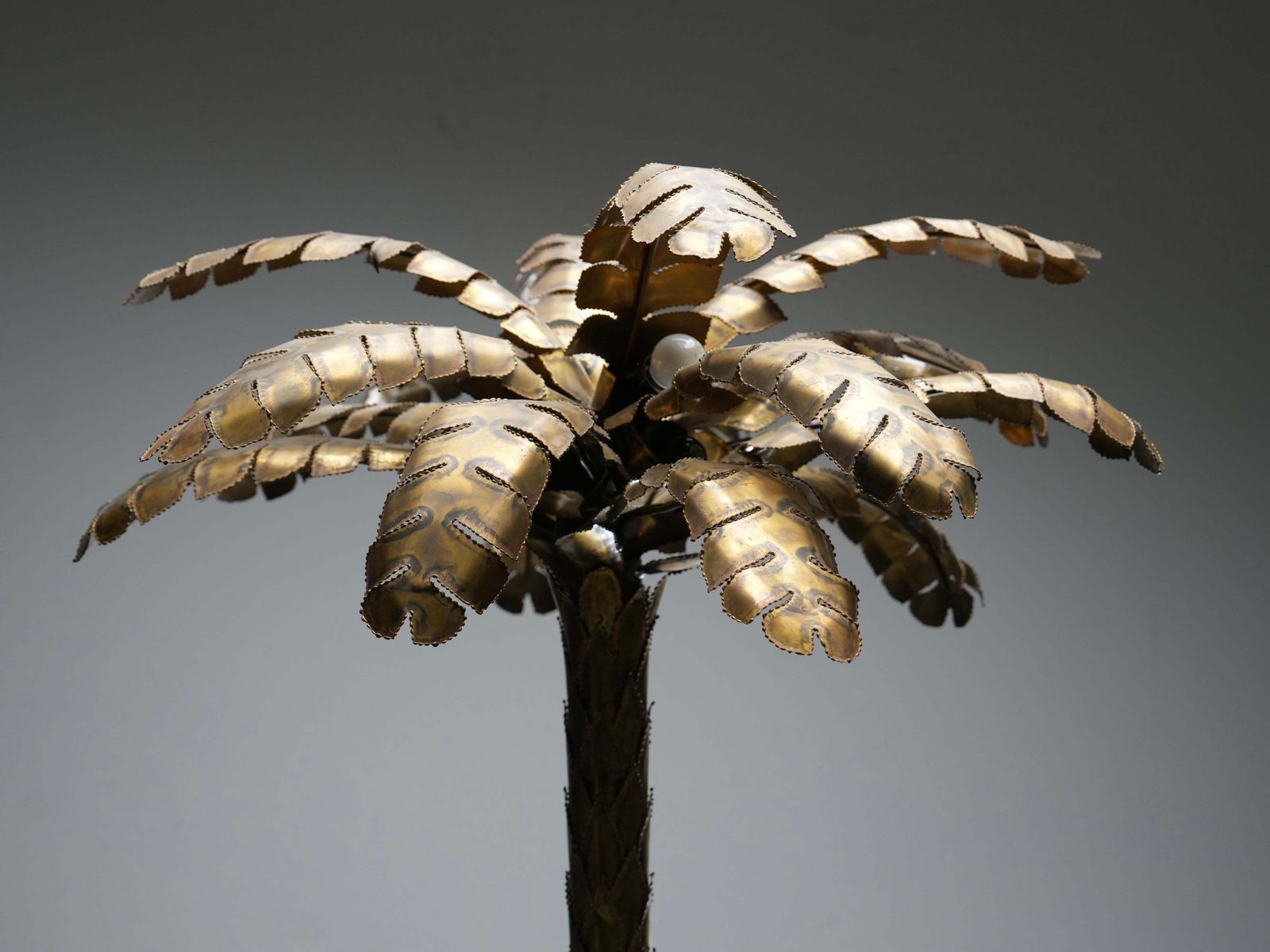 Christian Techoueyres Voor Maison Jansen, Palmlamp In Messing, Frankrijk, Jaren 1970 photo for sale