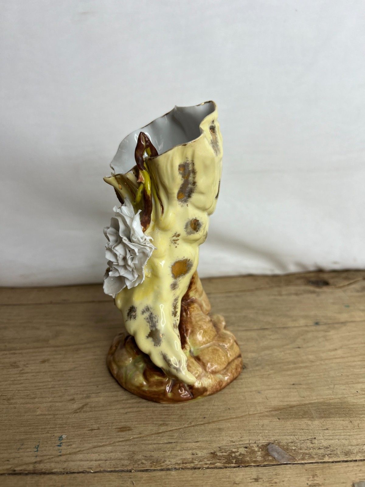 Antique Porcelain Cornucopia Shell Vase Brown And Yellow Je 476 Good Condition photo furniture