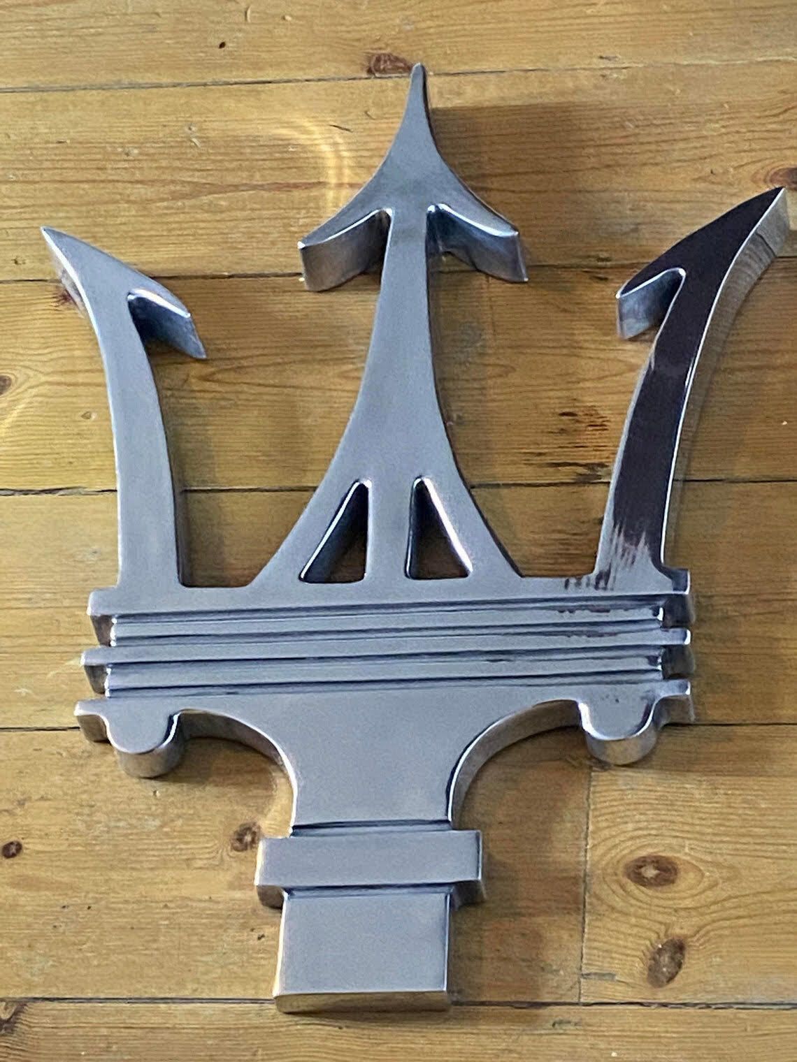 Extra Large Maserati Trident Dealership Garage Sign Ornament Statue Showroom Sculpture Dealer Mascot Aluminium Art Maserati 3200 4200 Ghibli Grecale