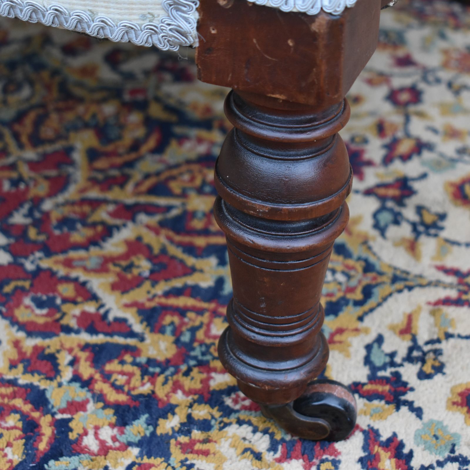 photo vinterior Antique Victorian Mahogany Hand Turned Spindle Tub Bedroom Nursing Armchair