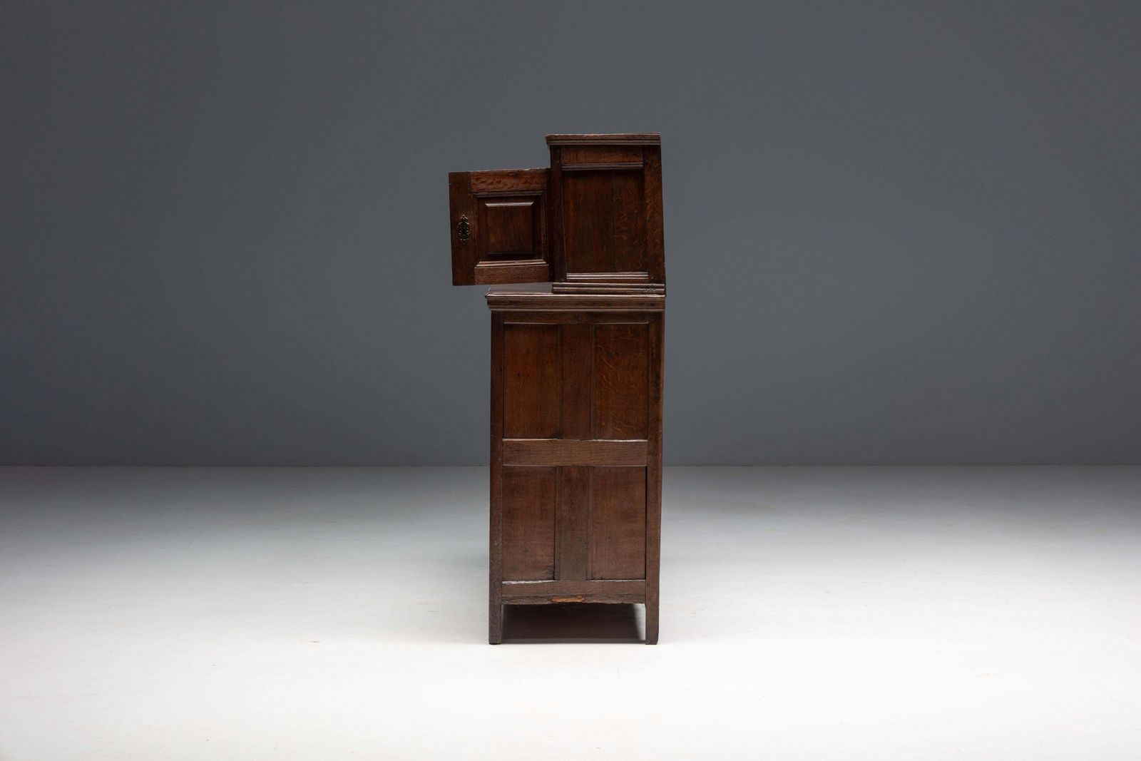 photo vintage Antique Oak Cabinet, France, 18th Century