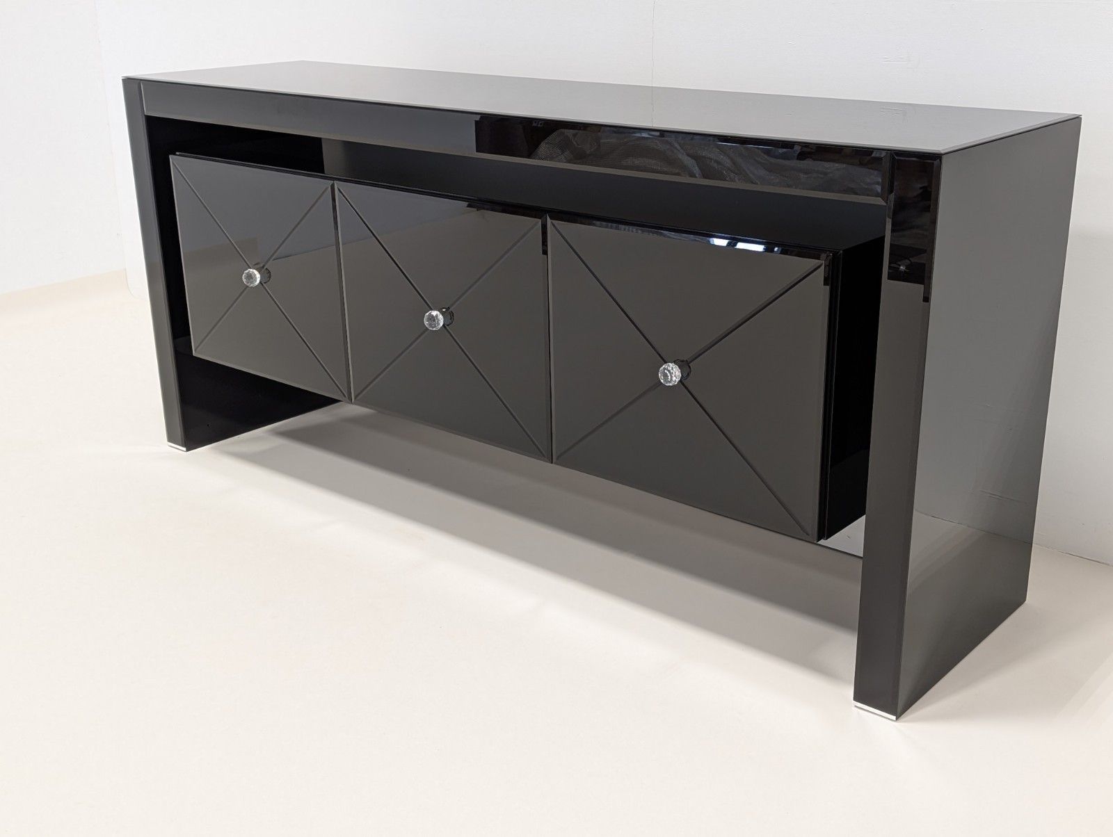 3400.0 Reflex Angelo Avantgarde Sideboard Excellent Condition Save 60% On The Rrp! photo