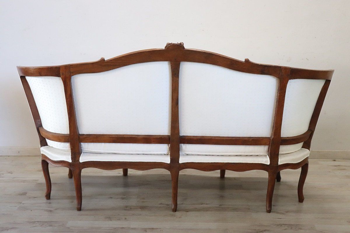 photo vinterior Antique Walnut Sofa, Late 1800s
