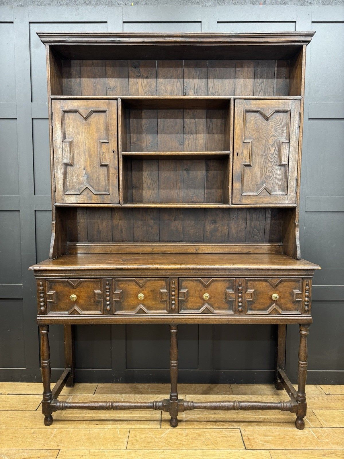 1074.0 Antique Oak Welsh Dresser – Solid English Oak Farmhouse Sideboard Display Rack photo