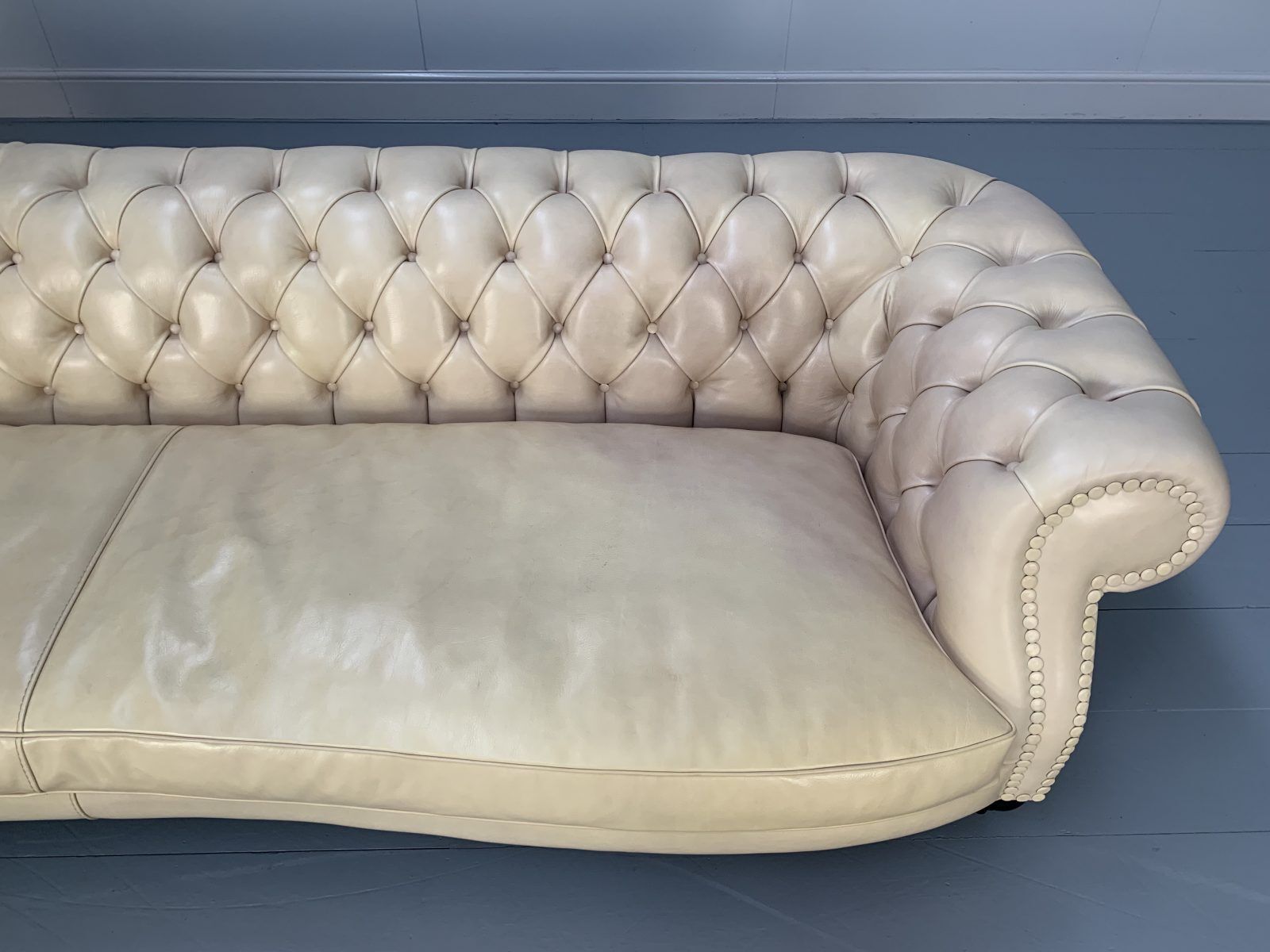 Furniture Baxter Of Italy “Diana Chester” 4 Seat Sofa – In Cream “Tuscany” Leather photo