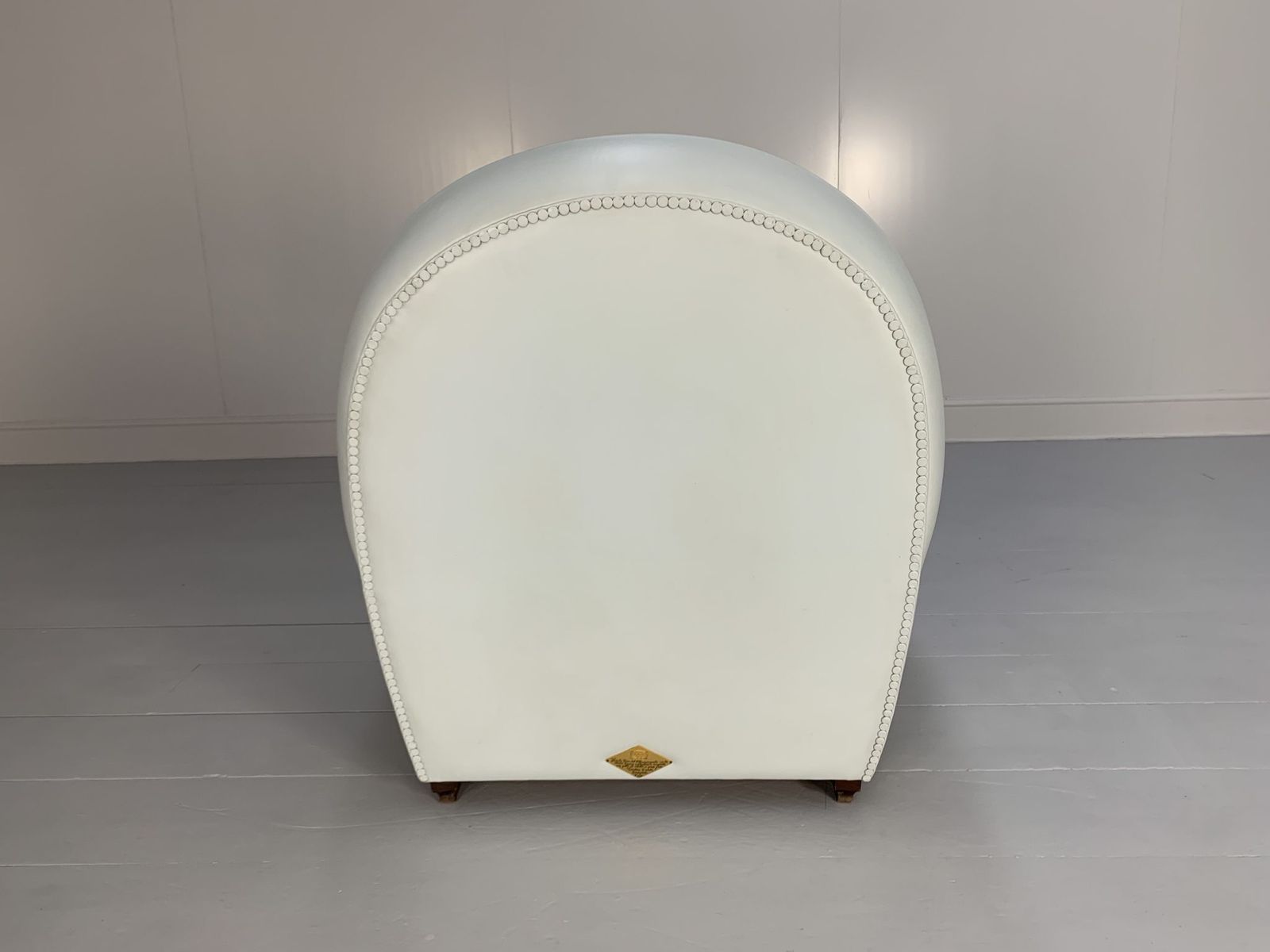 photo vinterior Pair Of Poltrona Frau “Vanity Fair” Armchairs – In Pelle Frau Pale Blue Leather