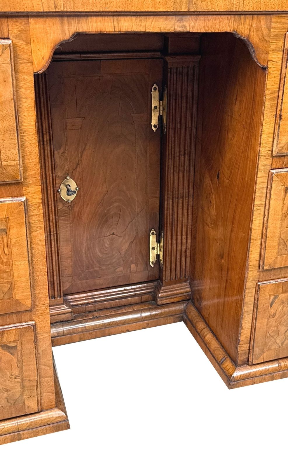 photo for sale Exceptional Georgian 18th Century Walnut Kneehole Desk (England, Circa 1720)