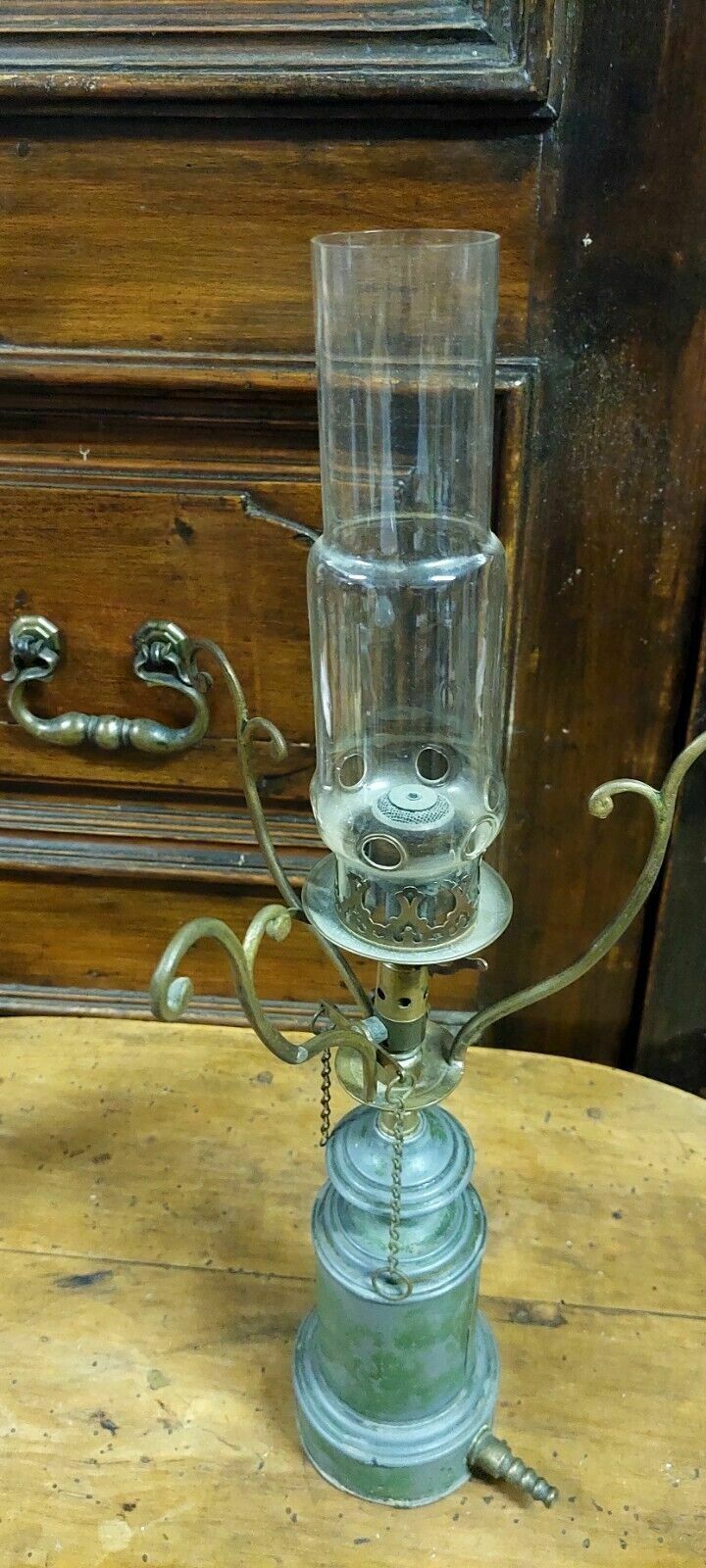 Antique Oil Lamp Metal And Glass 19th Century Original Lamp photo 214.0
