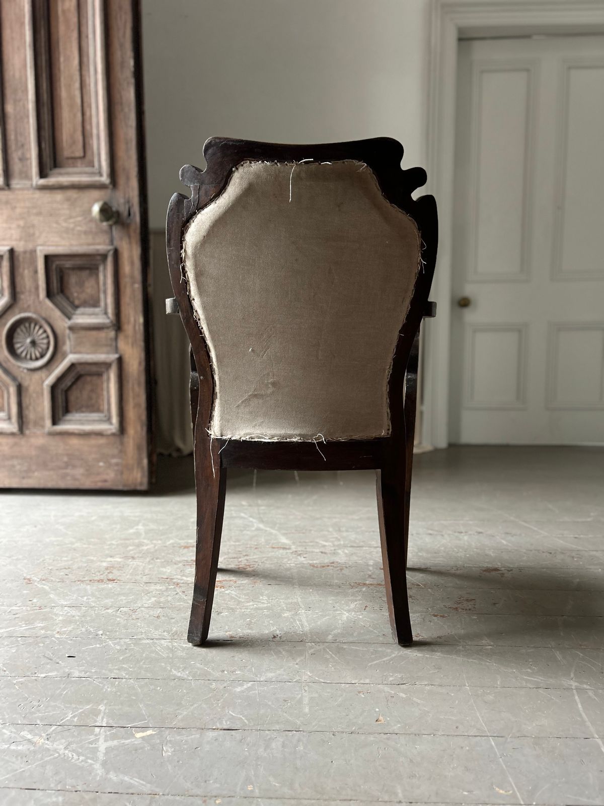 photo furniture 8 X Bombay Baroque Sgabello Chairs In The Manner Of Lutyens