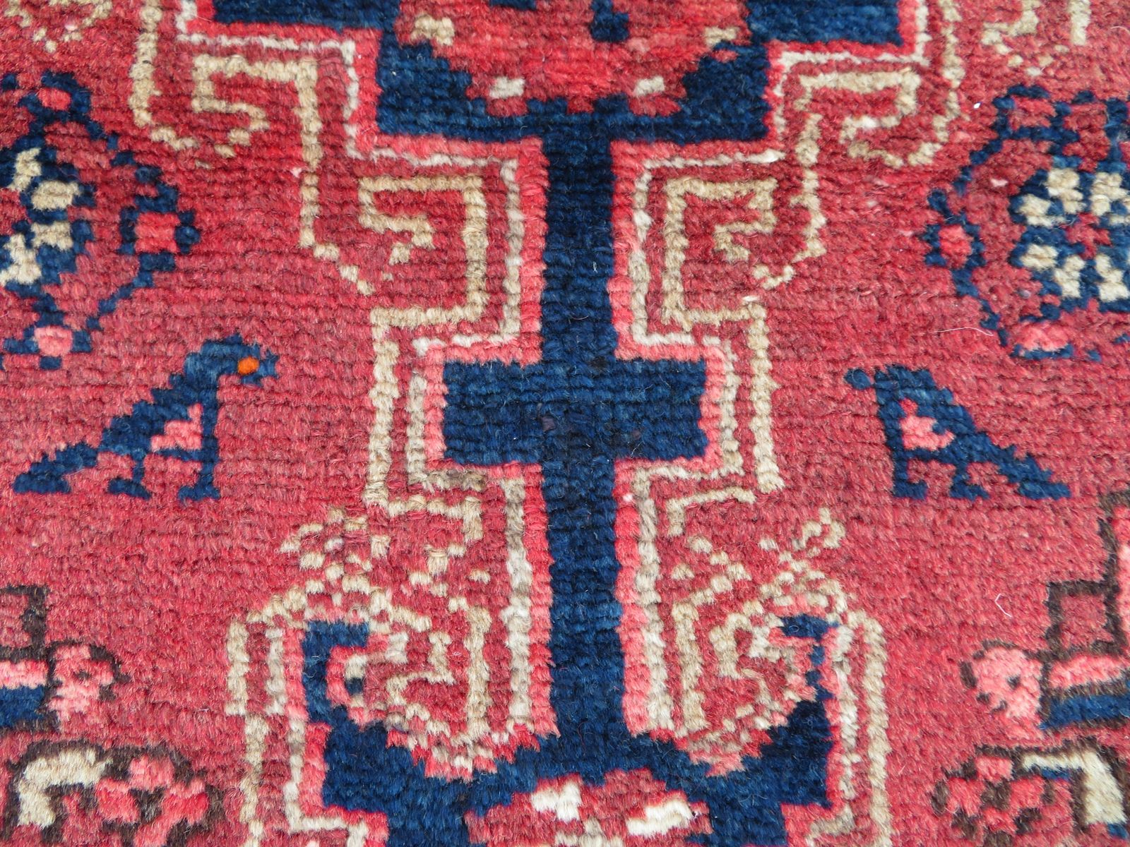 Malayer Rug. 212cm X 132cm., 1960s photo 565.0