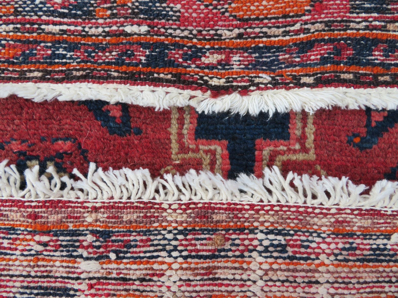 photo vintage Malayer Rug. 212cm X 132cm., 1960s
