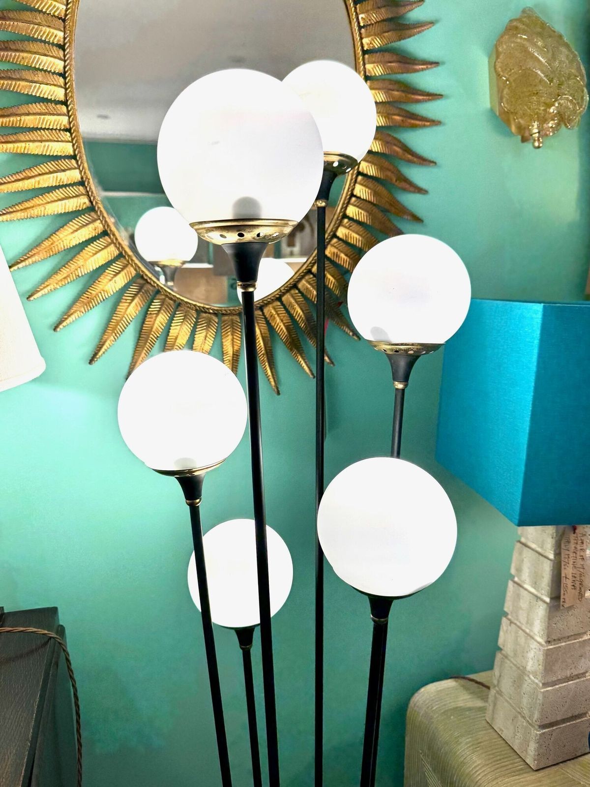photo vintage An Orignal 1950s Stilnovo Black Lacquer And Brass Six Light Floor Lamp