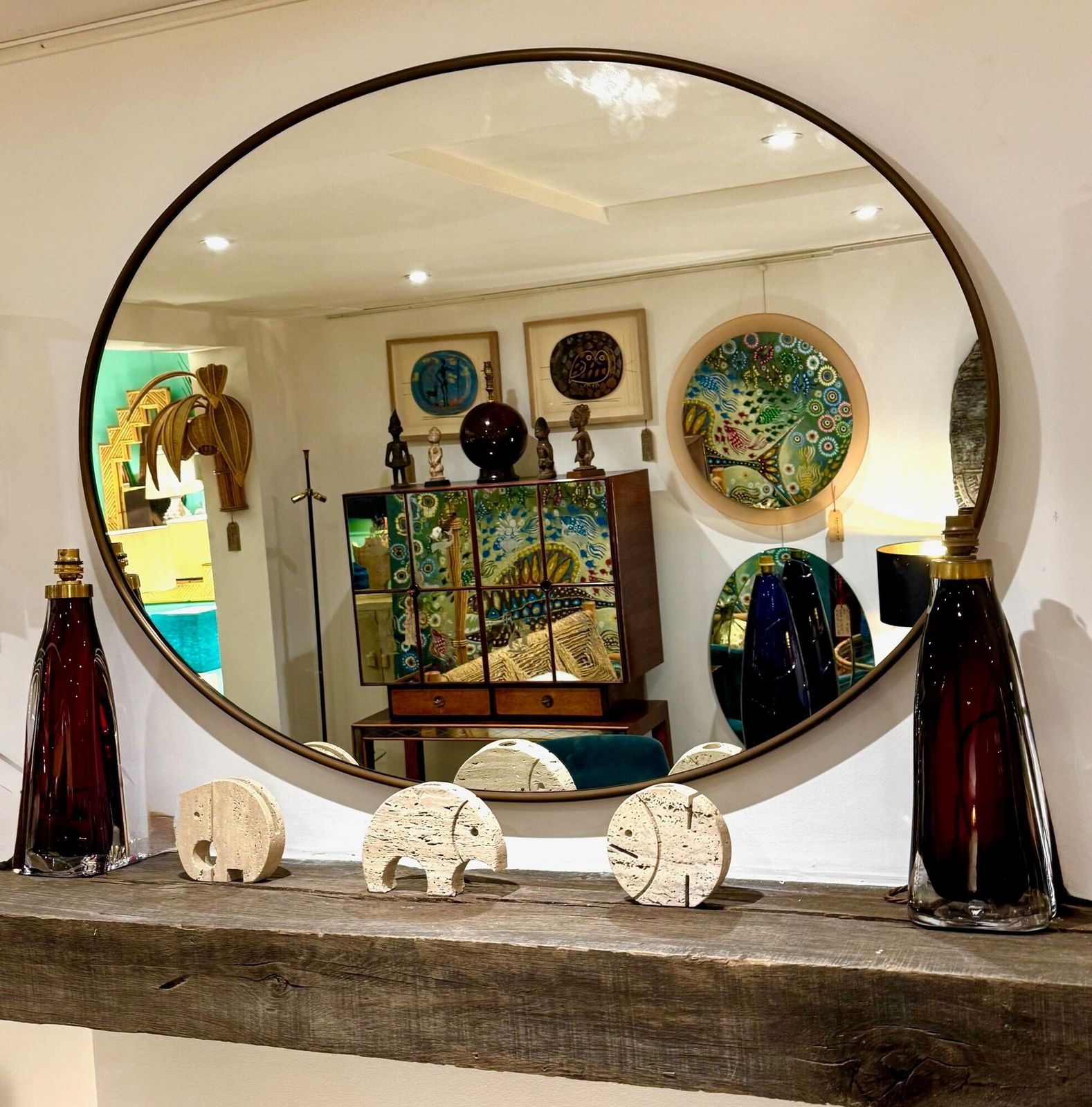 photo vintage A Large Orignal Italian 1960s Oval Brass Framed Mirror