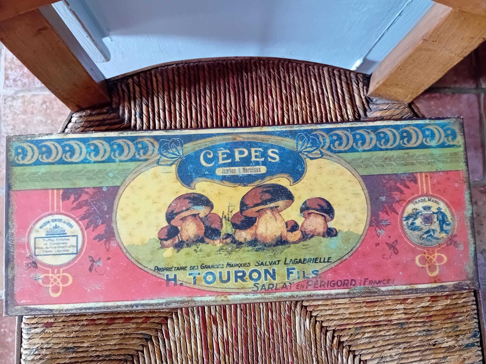 photo for sale Metalen Reclamebord Cepes Paddenstoelen H.Touron, Perigord, Frankrijk