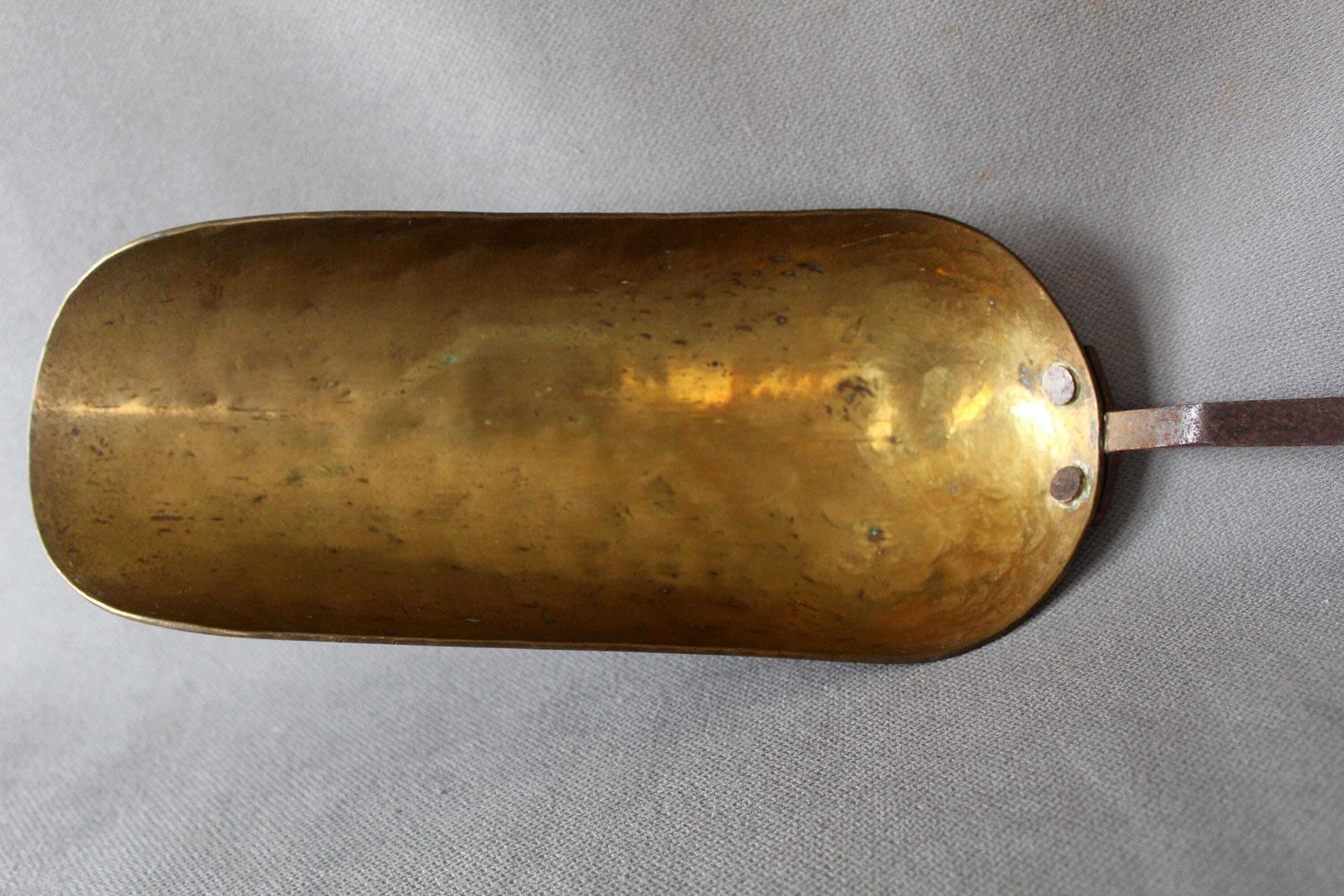 photo furniture Large Antique Brass Shovel, Brass And Iron Handle, Iron Rivets, Brass Grain Scoop, Coal Shovel, Fire Place, Flour, Seed Or Feed Scoop, 48 Cm