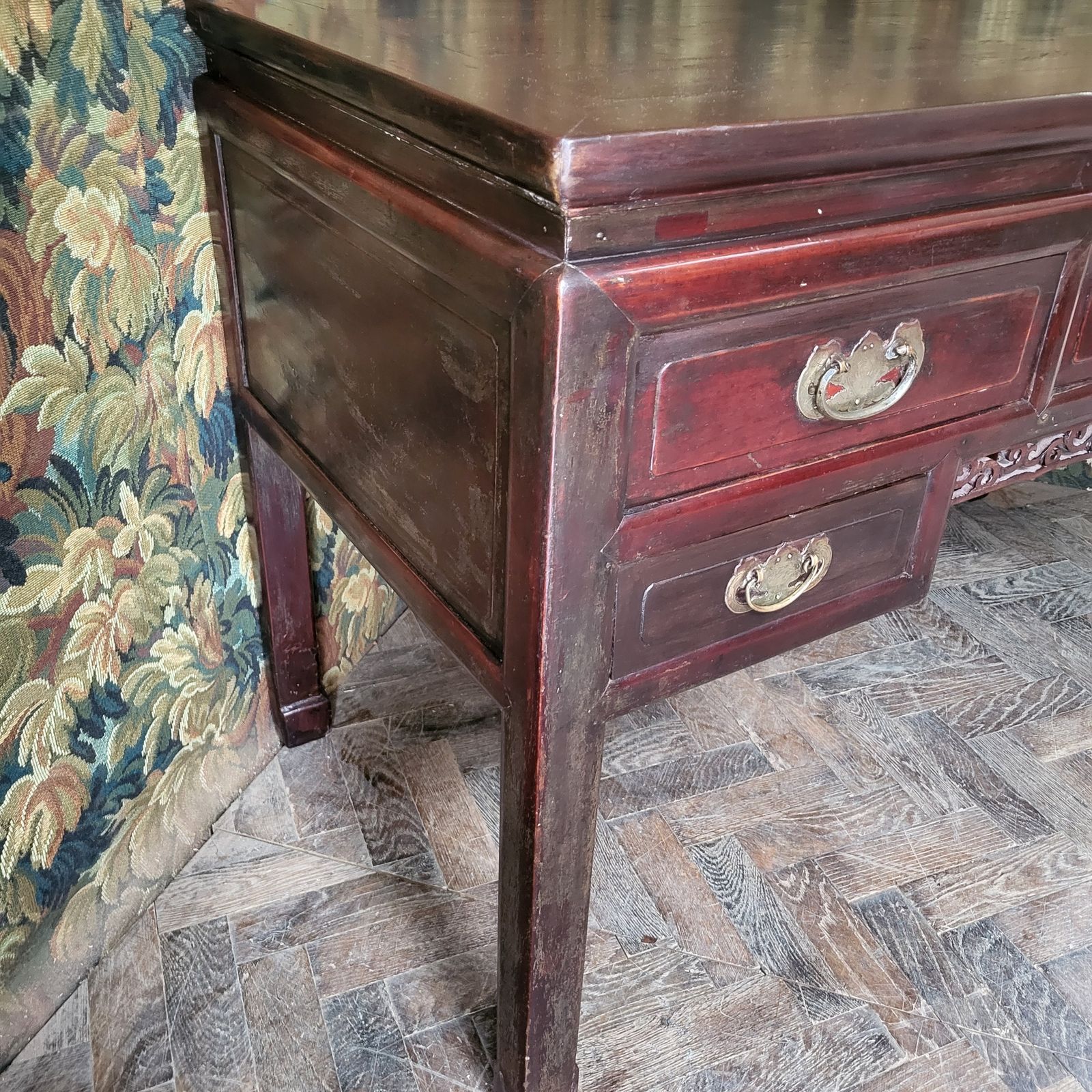 Chinese Qing Period Desk, 1800s photo vinterior