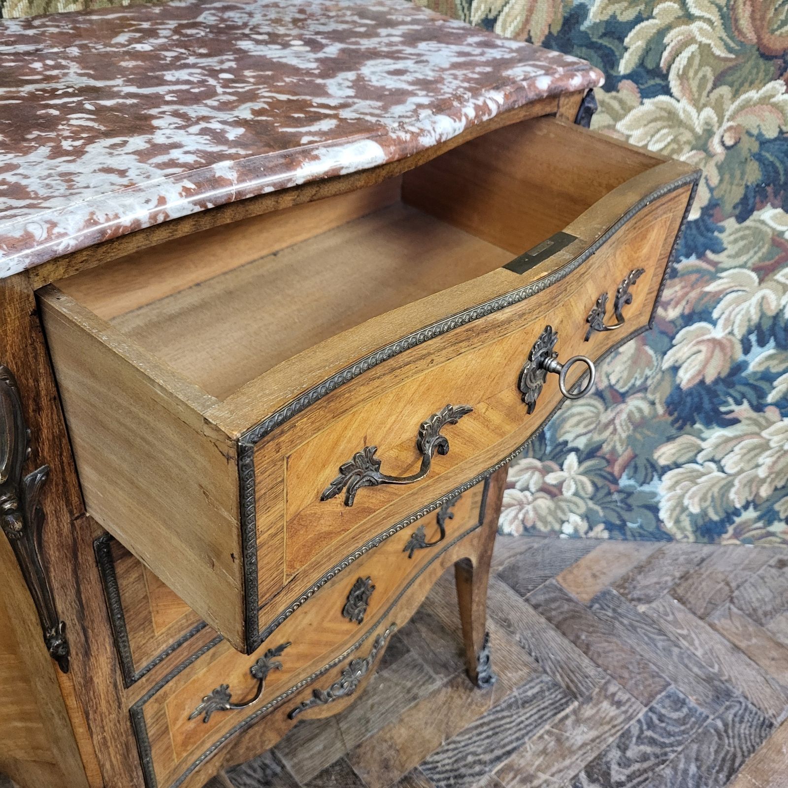 Small French Commode, 1800s, Tulipwood photo 790.0