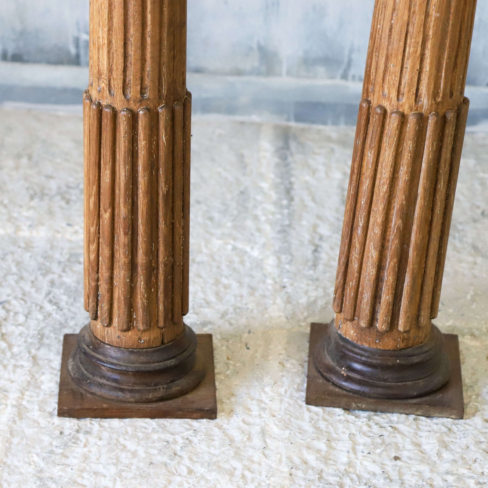 photo furniture Pair Of Antique Hand Carved Wooden Corinthian Columns   Classical Architectural Display