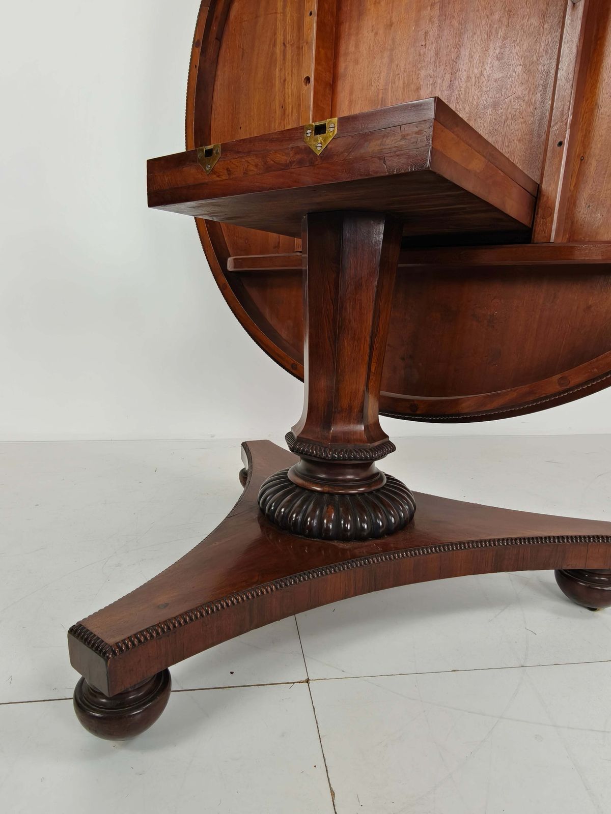 Fine Quality 19th Century William IV Rosewood Breakfast Tilt Top Table – C.1820 photo buy