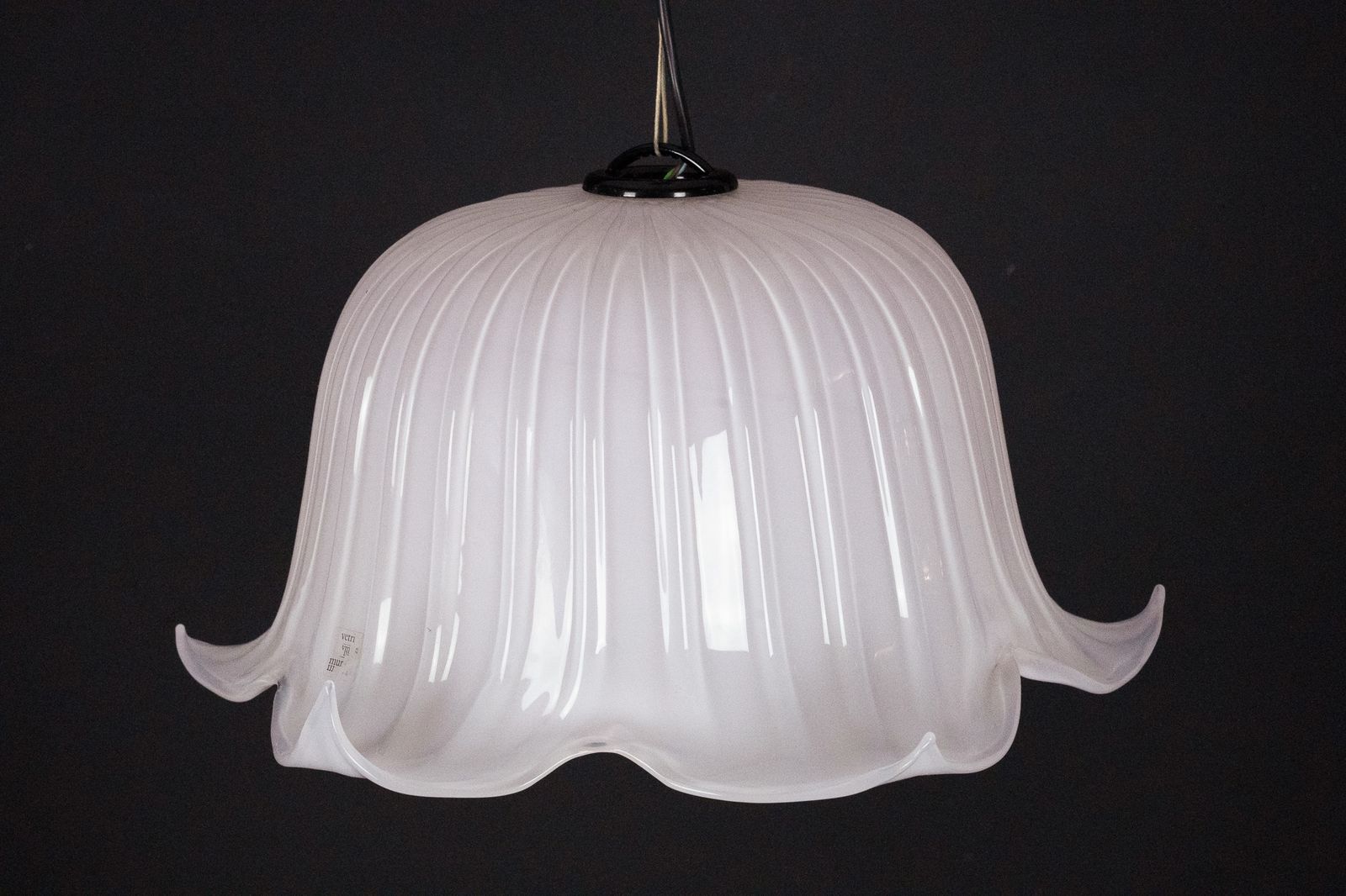 Large Vintage Flower Shaped Chandelier In Pink Murano Glass, Italy 1980s. photo vintage