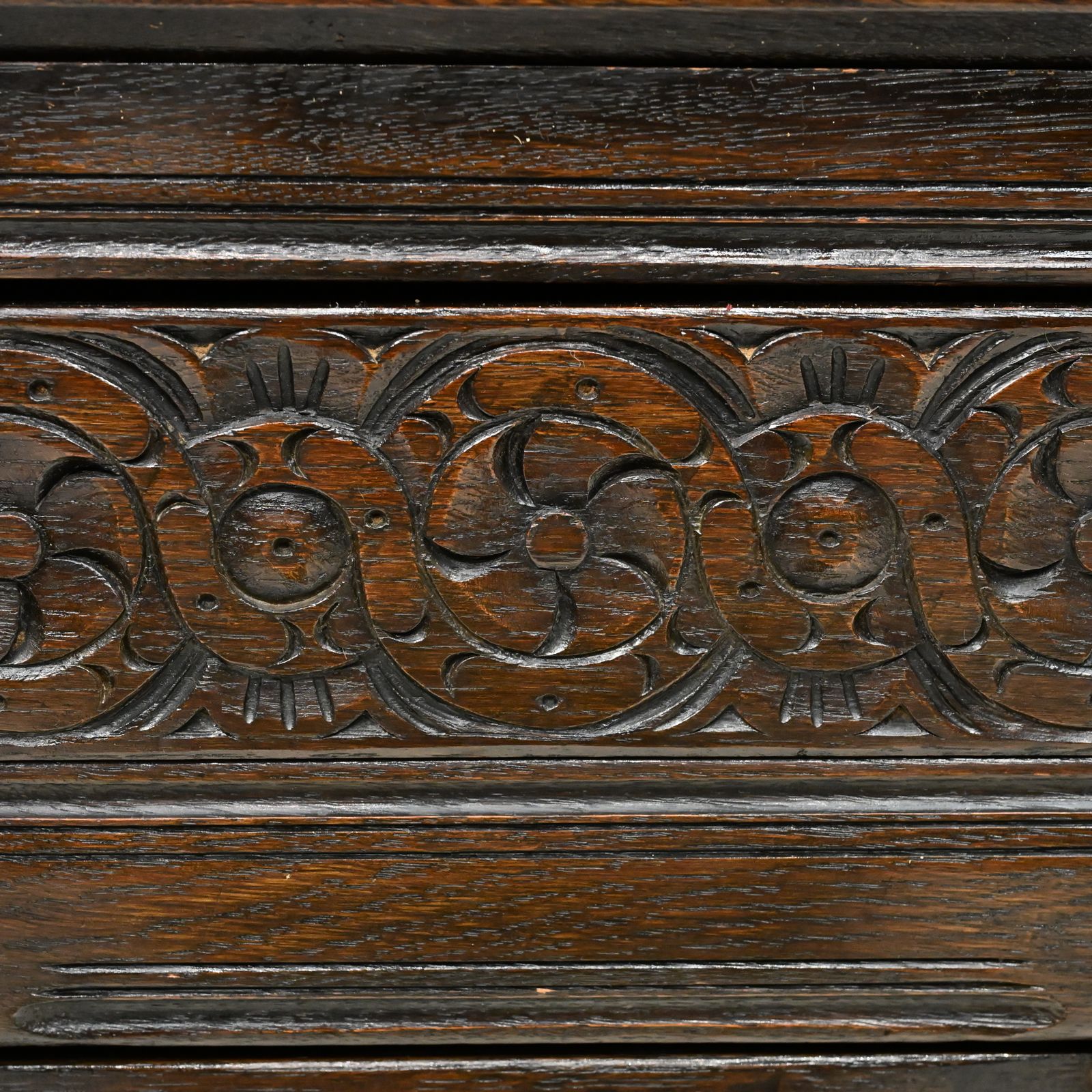 photo vinterior Skull Oak Bureau With Removable Fitted Interior 3 Drawers Free Uk Delivery*