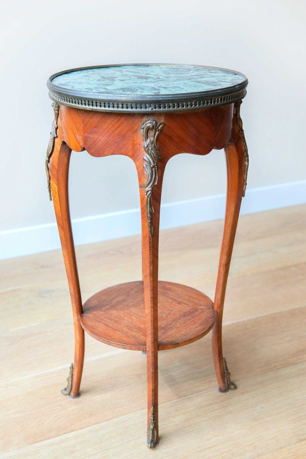 photo furniture Antique French Side Table, Marble Top, Brass Edge, Louis XVI Style, Baroque Round Accent Table