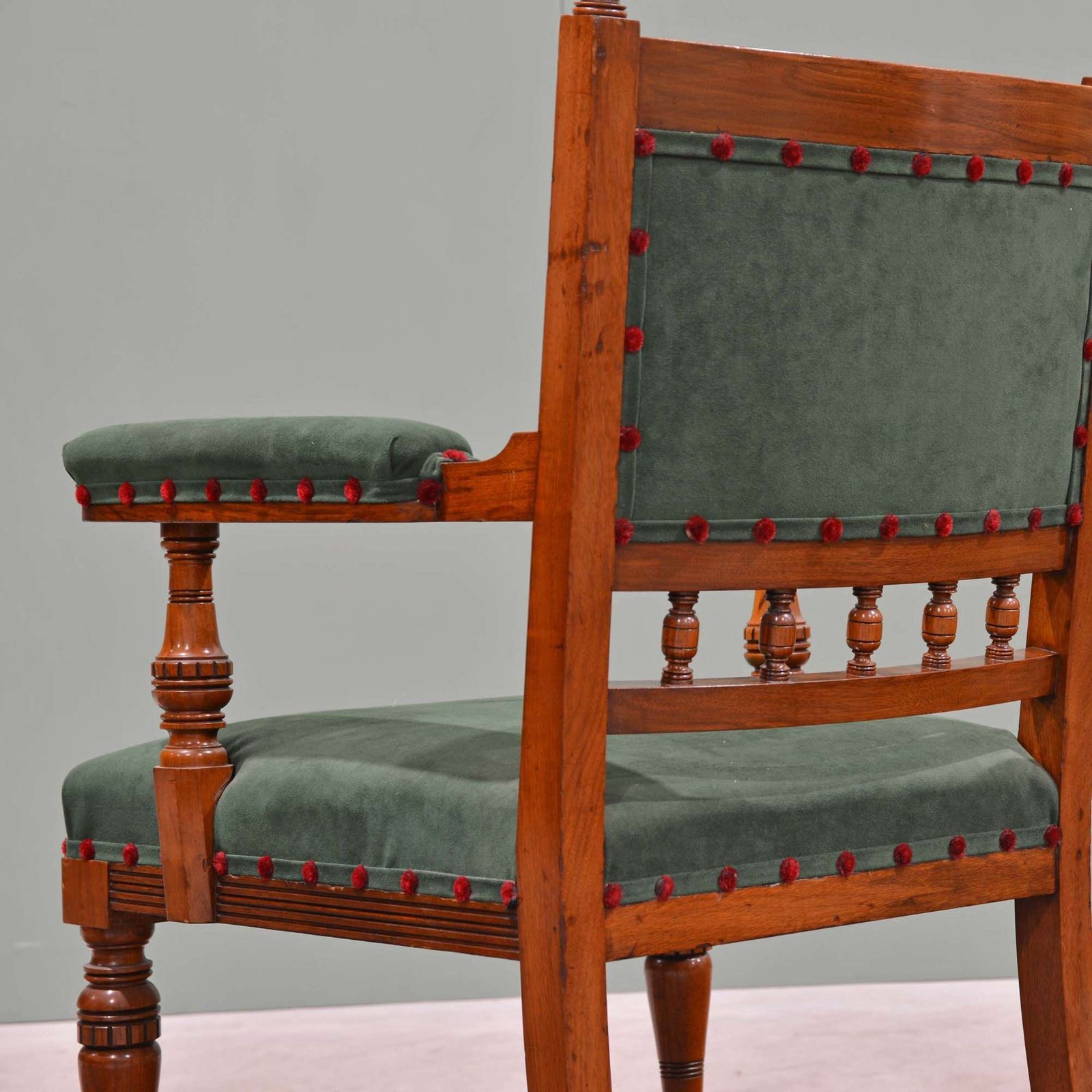 Scottish 19th Century Walnut Armchairs By J & T Scott, Edinburgh photo vinterior