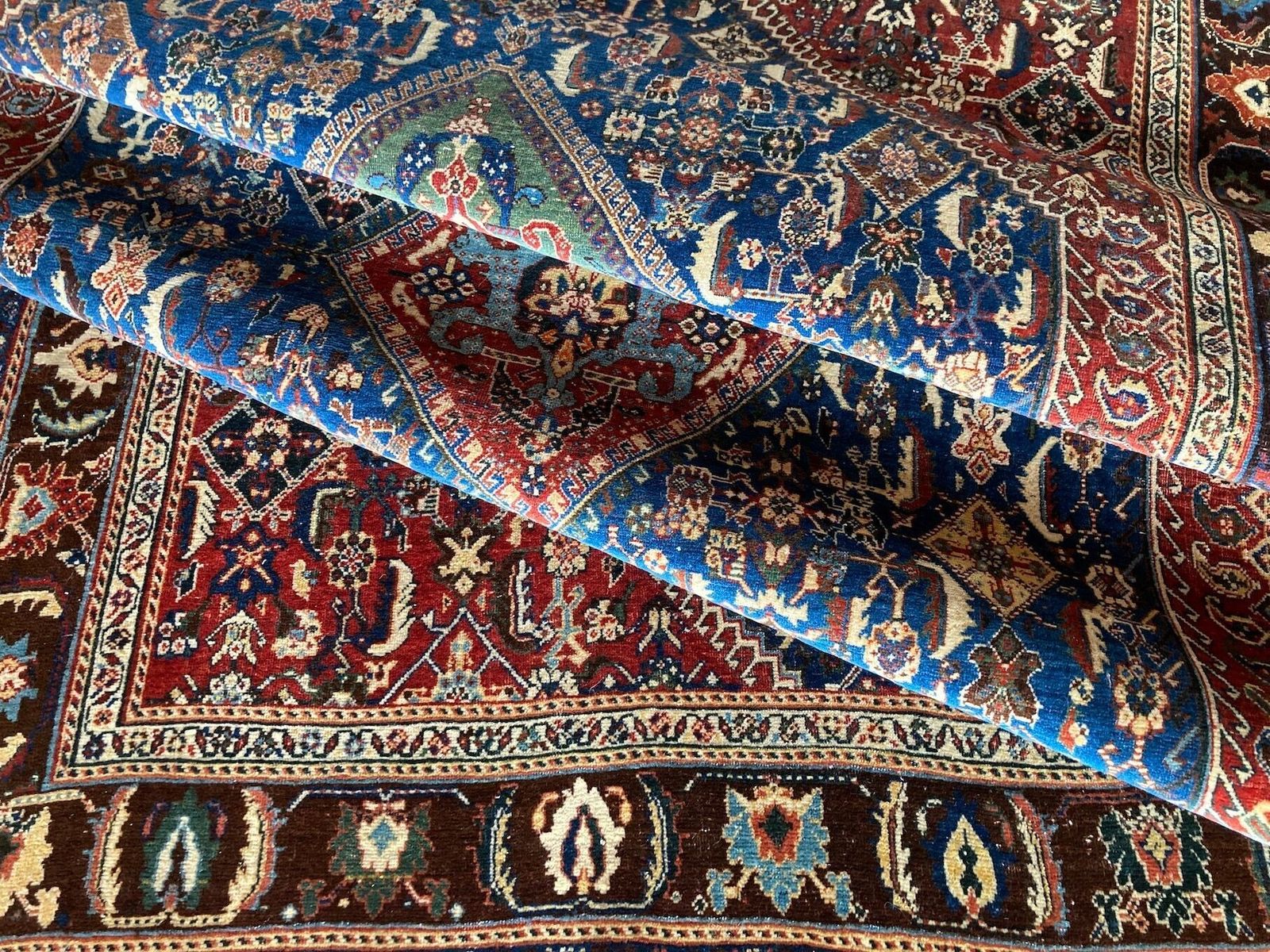 photo buy Antique Qashqai Rug 2.62m X 1.57m