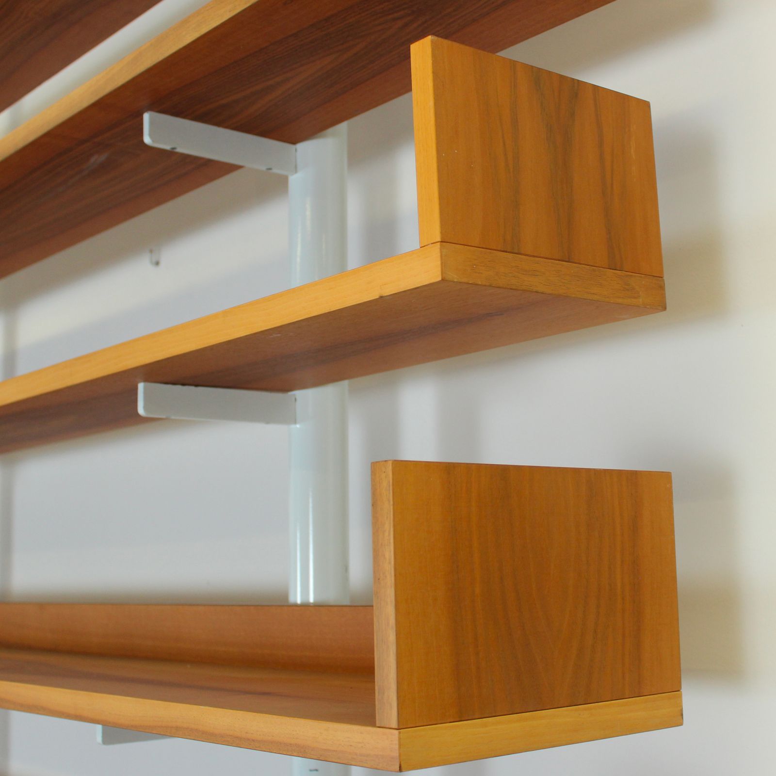 photo vinterior Bookcase Model 795 In Walnut And Steel By Carlo Scarpa For Bernini, Italy, 1980