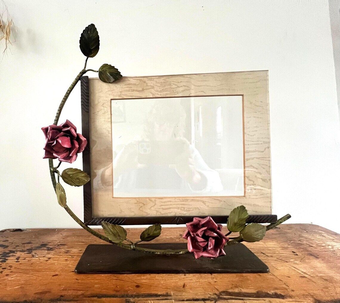 Rare Art Nouveau Style Picture Frame  Bronze Patina Rose And Vine Metal Photo Frame European Antique Iron Floral Stand Frame