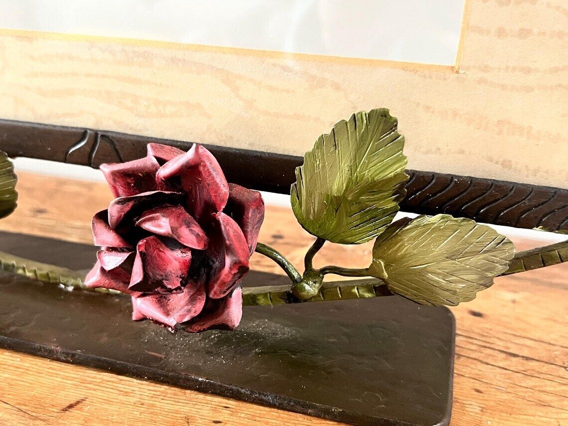 Rare Art Nouveau Style Picture Frame  Bronze Patina Rose And Vine Metal Photo Frame European Antique Iron Floral Stand Frame photo Home Decor