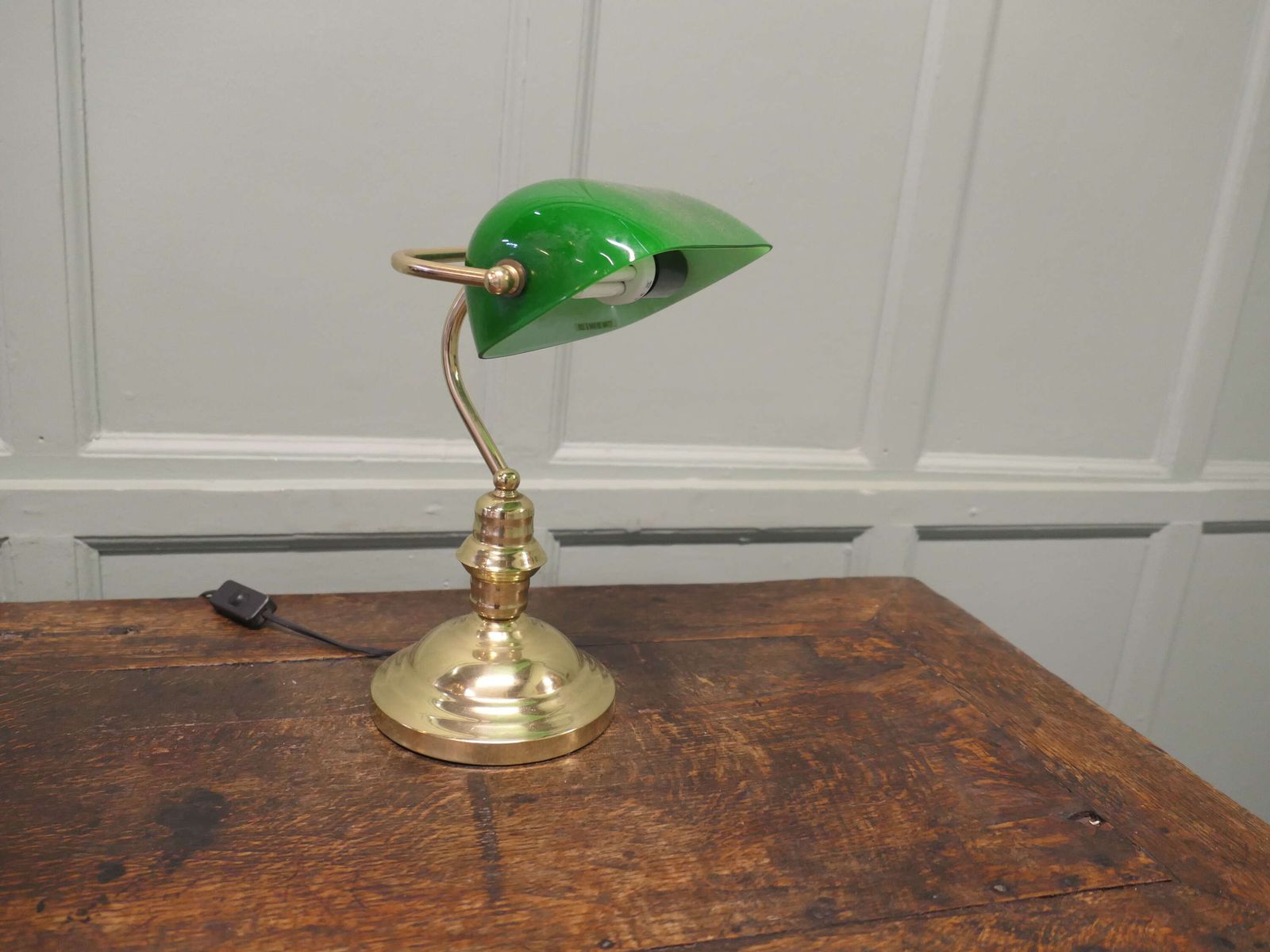 Brass And Green Glass Banker’s Desk Lamp photo Lighting