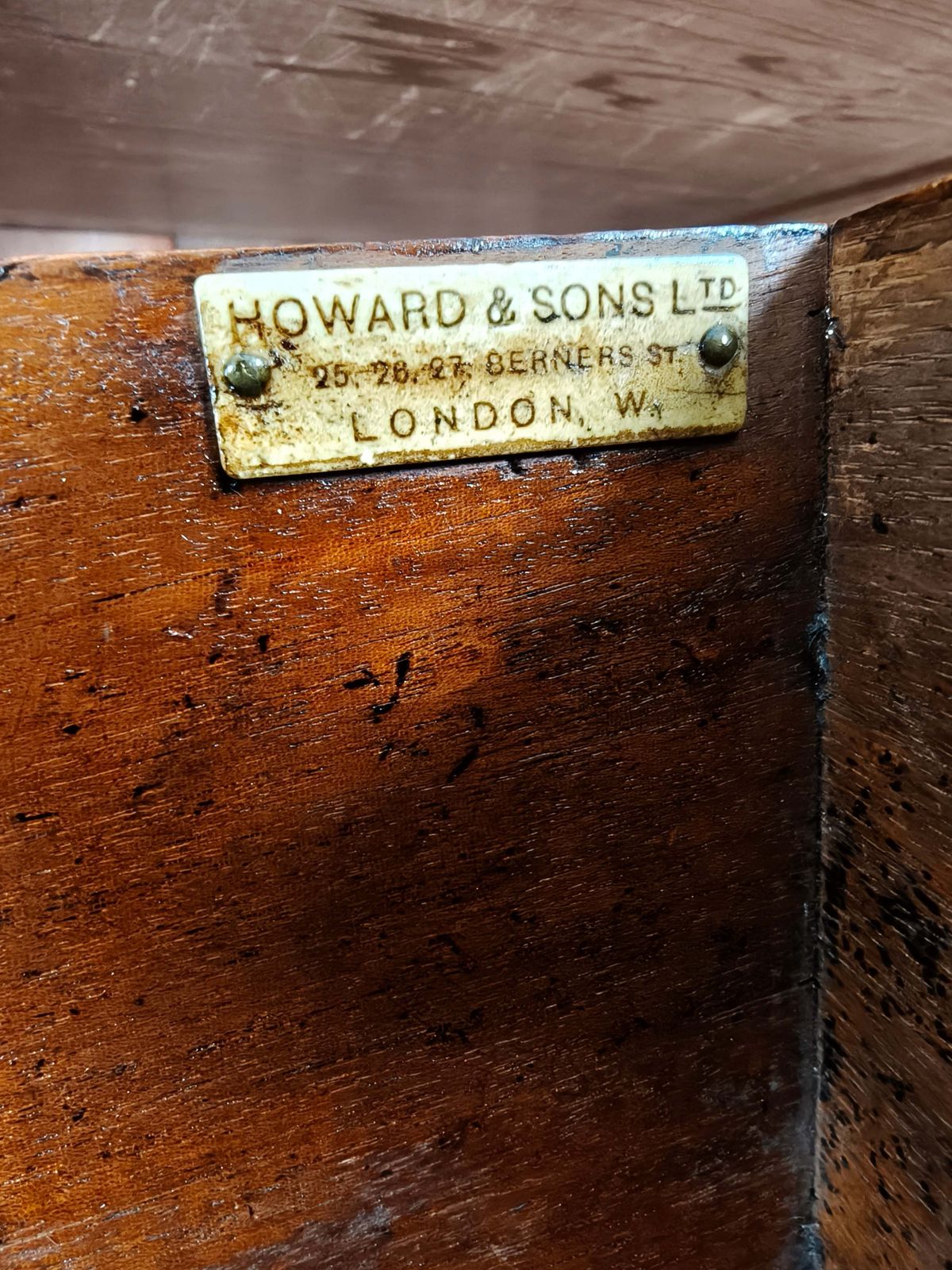 6084.0 Antique Howard & Son’s Berners Street Linen Press – Light Oak, 19th Century photo