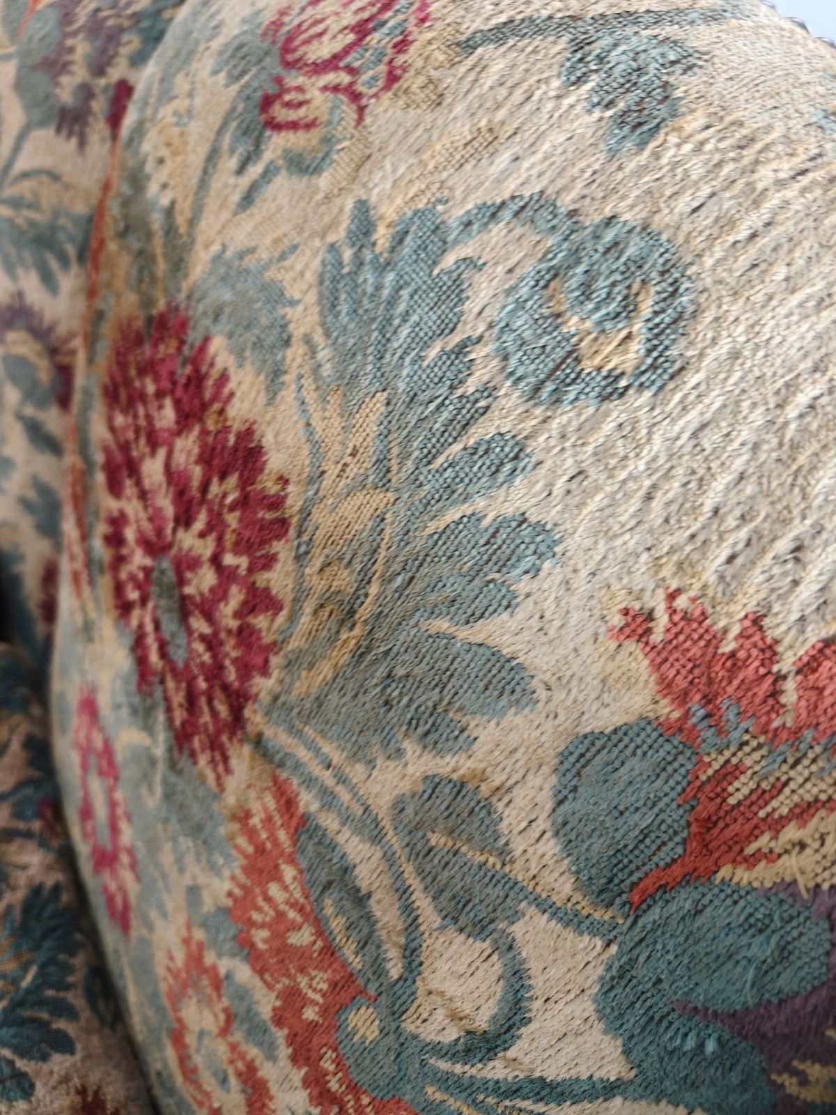 photo furniture Os De Mouton Sofa In Tapestry – Country House Style, 19th Century (Ca. 1820)