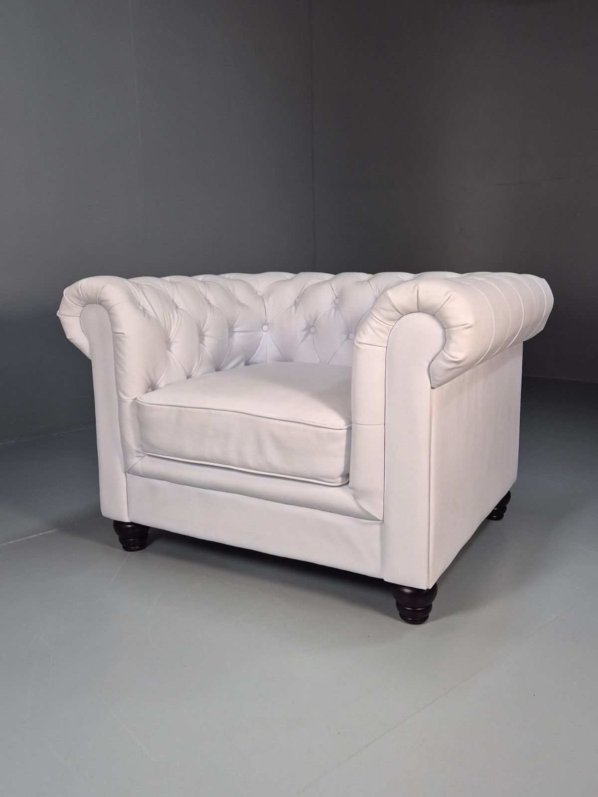 White Vinyl Vegan Leather Chesterfield Armchair Retro Club Chair Eb10455 Vche