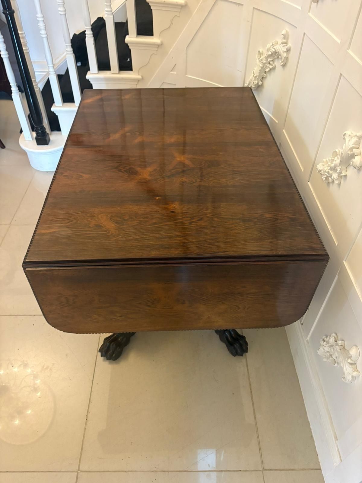 photo vintage Superb Quality Antique 19th Century Rosewood Freestanding Side Table
