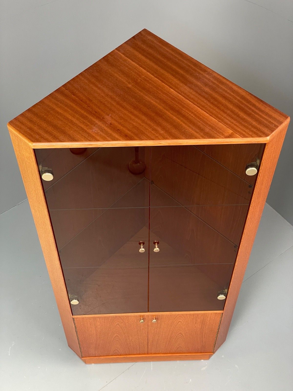 photo vinterior Vintage Teak Corner Cabinet Smoked Glass 1970s Turnidge Of London  Eb10017 Mwoo