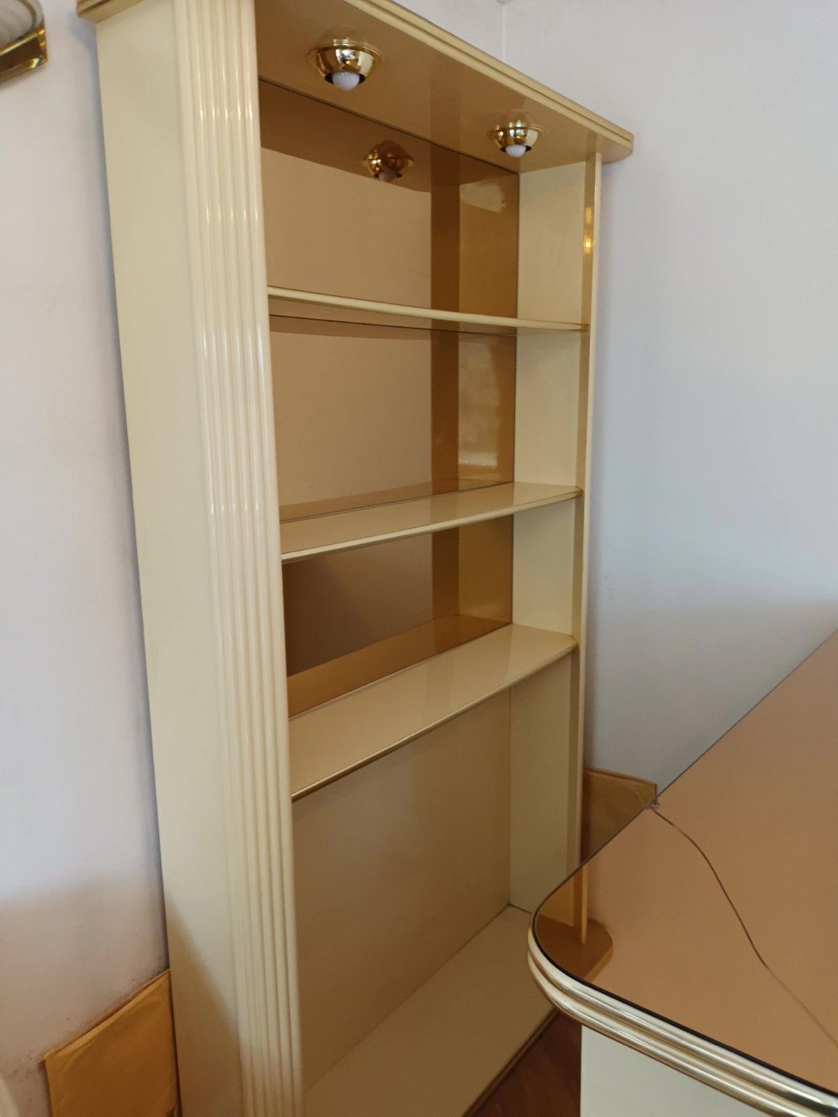 Spectacular Cream 80s Lacquer, Rose Tinted Mirror Italian Counter Bar & Cabinet photo vinterior