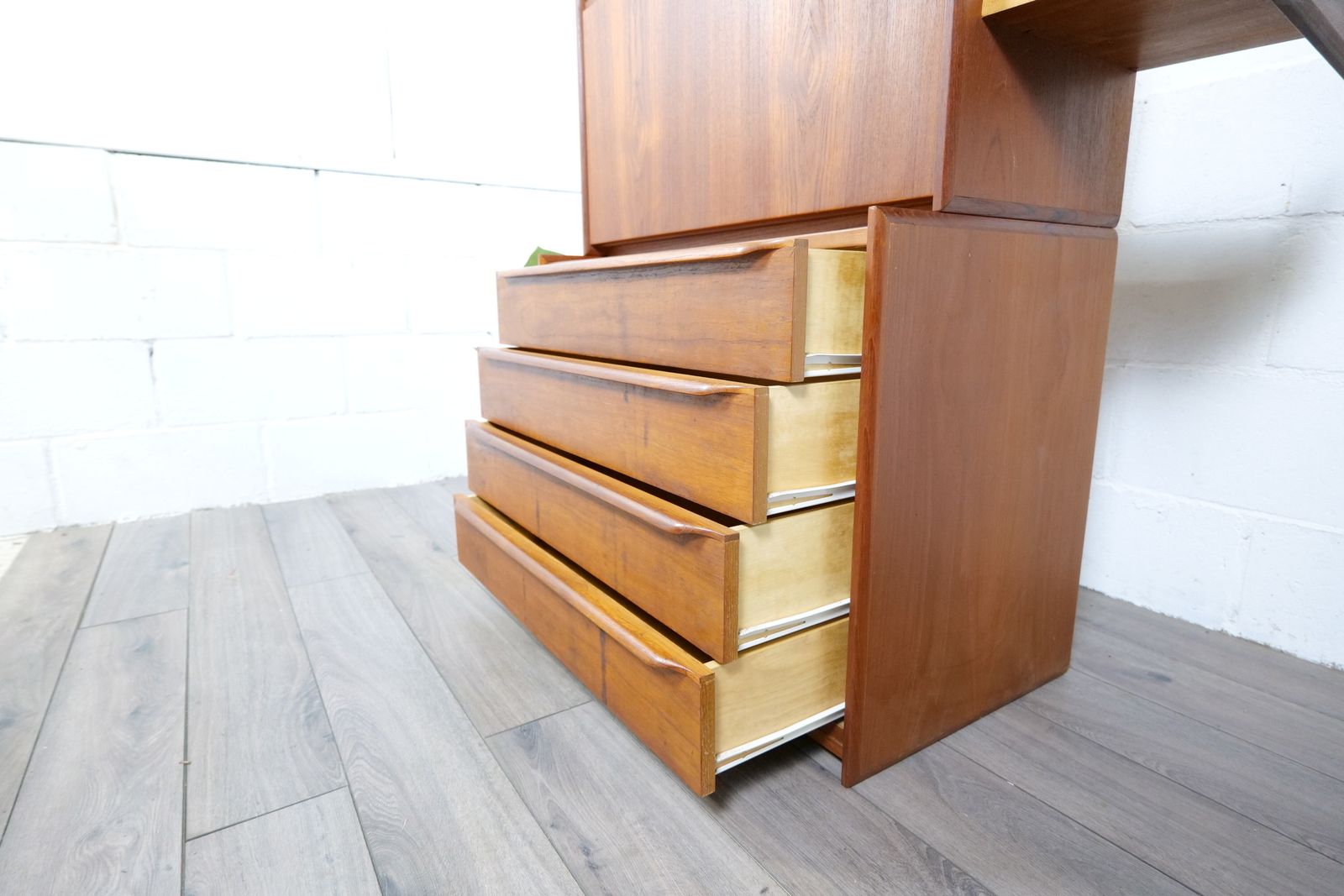 photo vinterior Scandinavian Teak Bureau & Chest Of Drawers