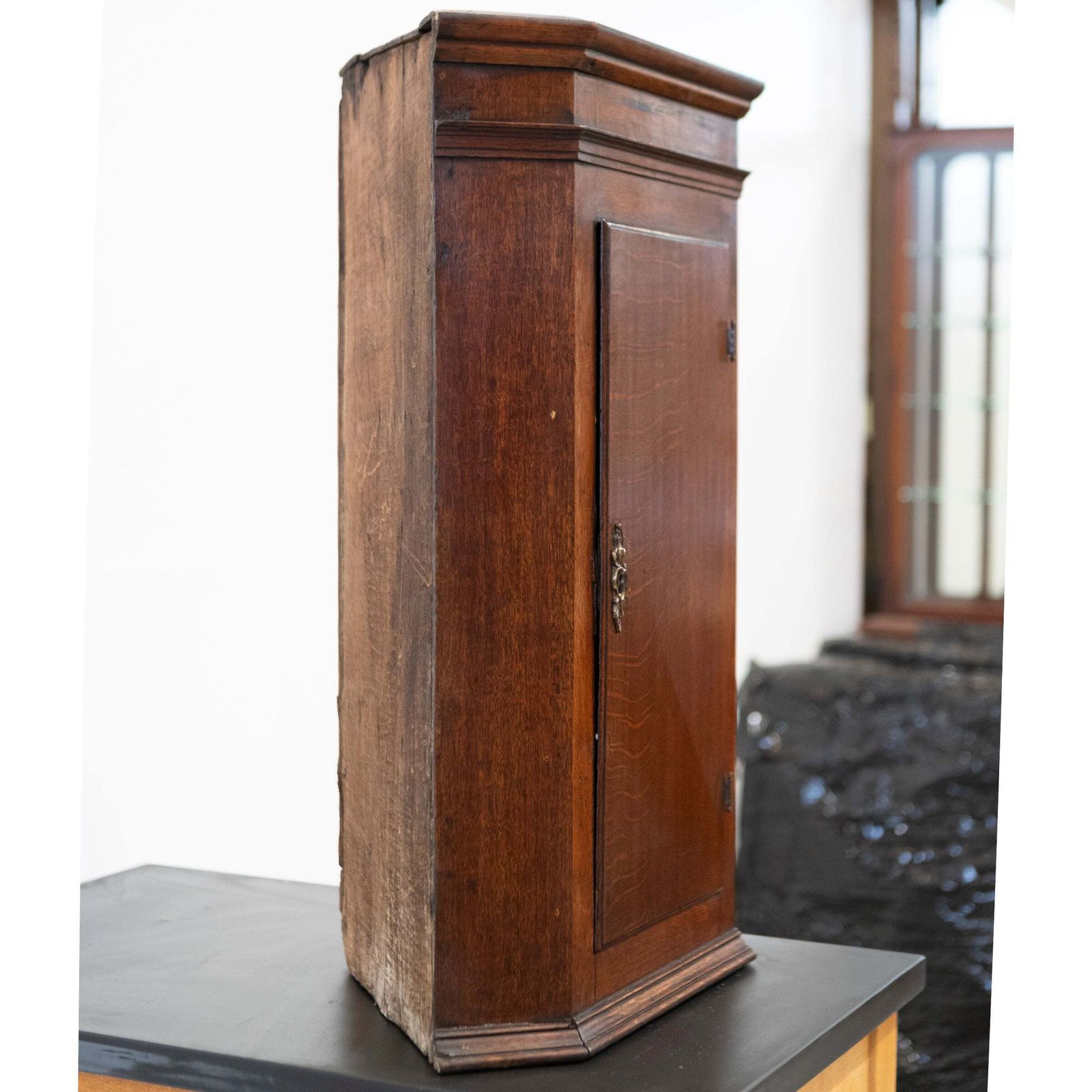 425.0 Antique Early 19th Century Oak Corner Cupboard photo