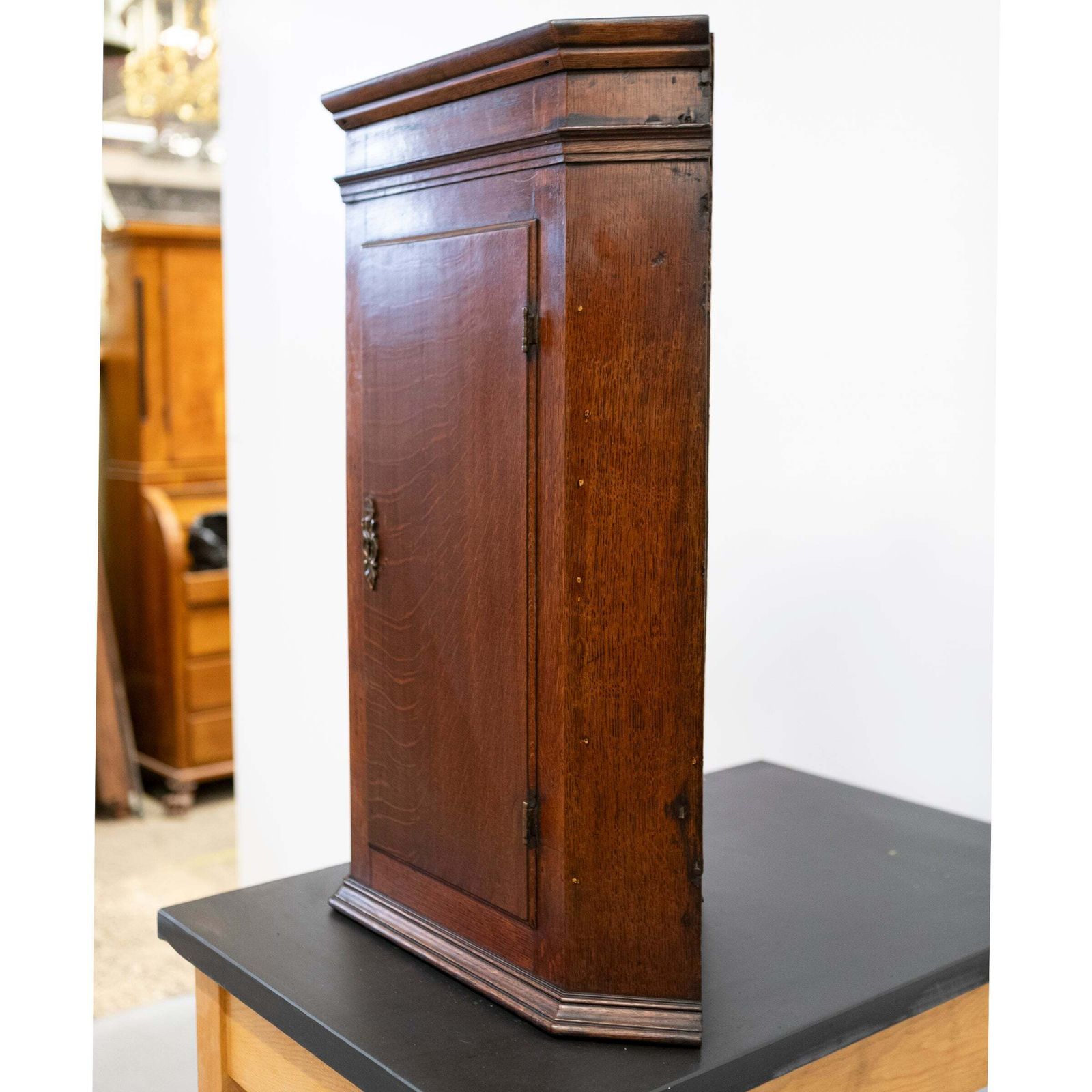 photo buy Antique Early 19th Century Oak Corner Cupboard
