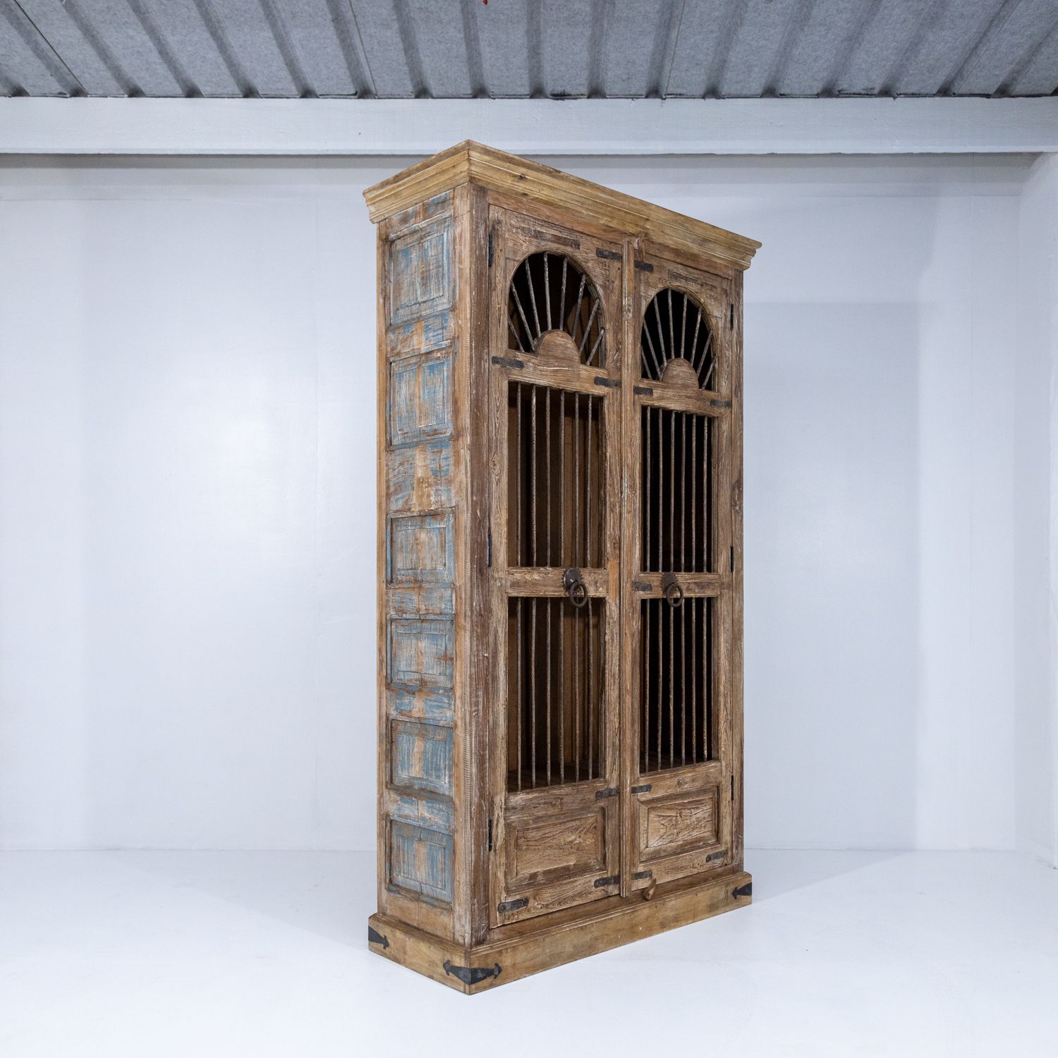 photo furniture Wooden Indian Almirah With Iron Bar Doors Ra 29