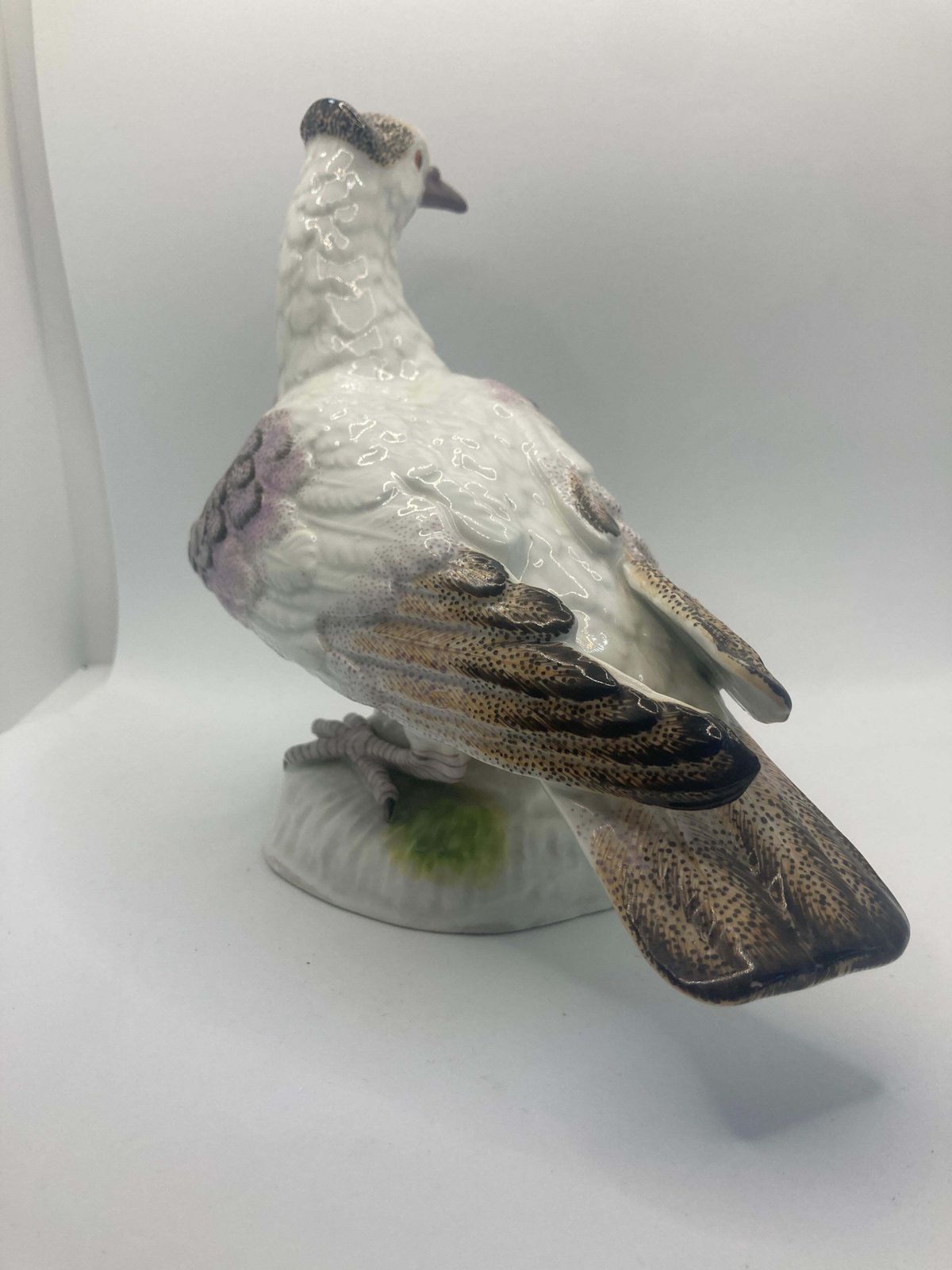 20th Century Porcelain Figure Of A Dove photo buy
